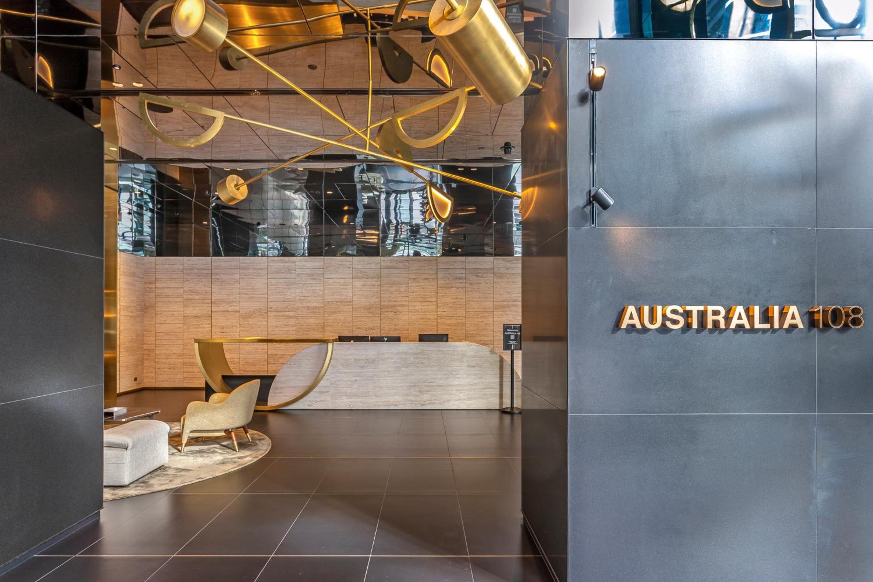 Aus108 - 1BR with breathtaking city views near crown walk to CBD