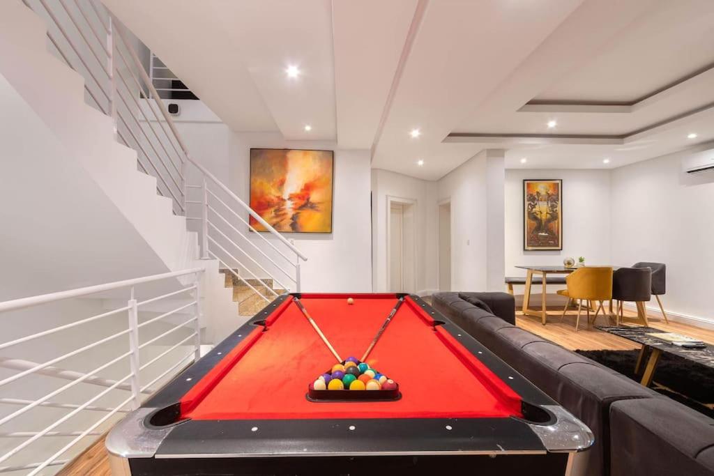 luxurious 4 bedroom duplex