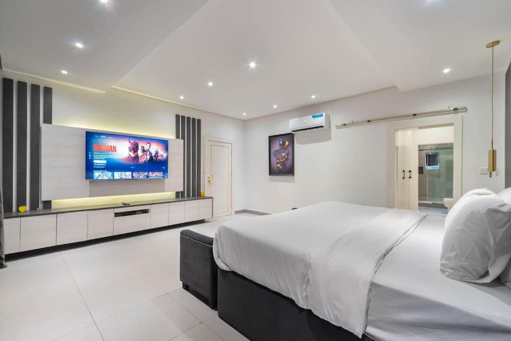 luxurious 4 bedroom duplex