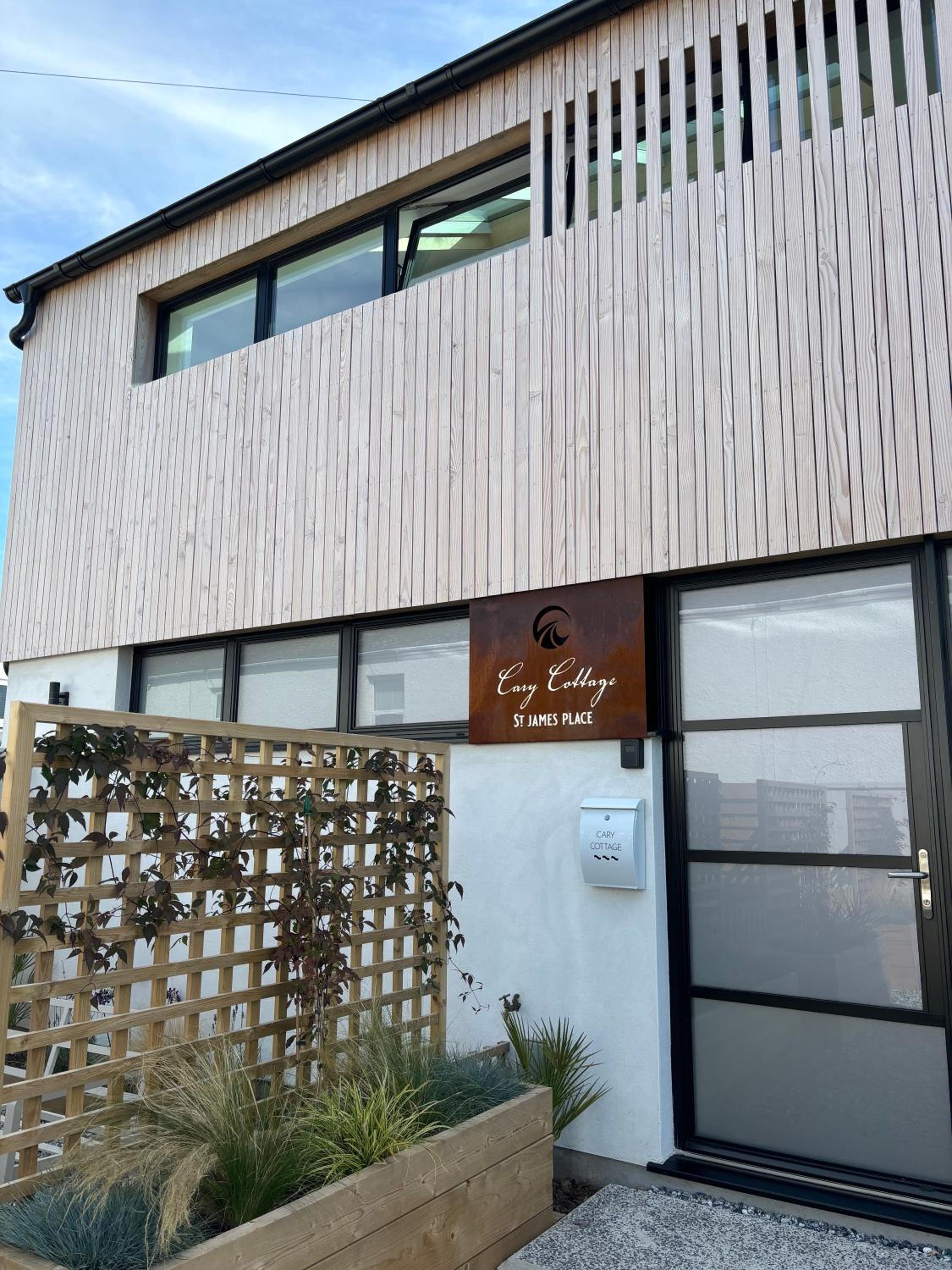 Coastal retreat in Babbacombe - Cary Cottage view 2