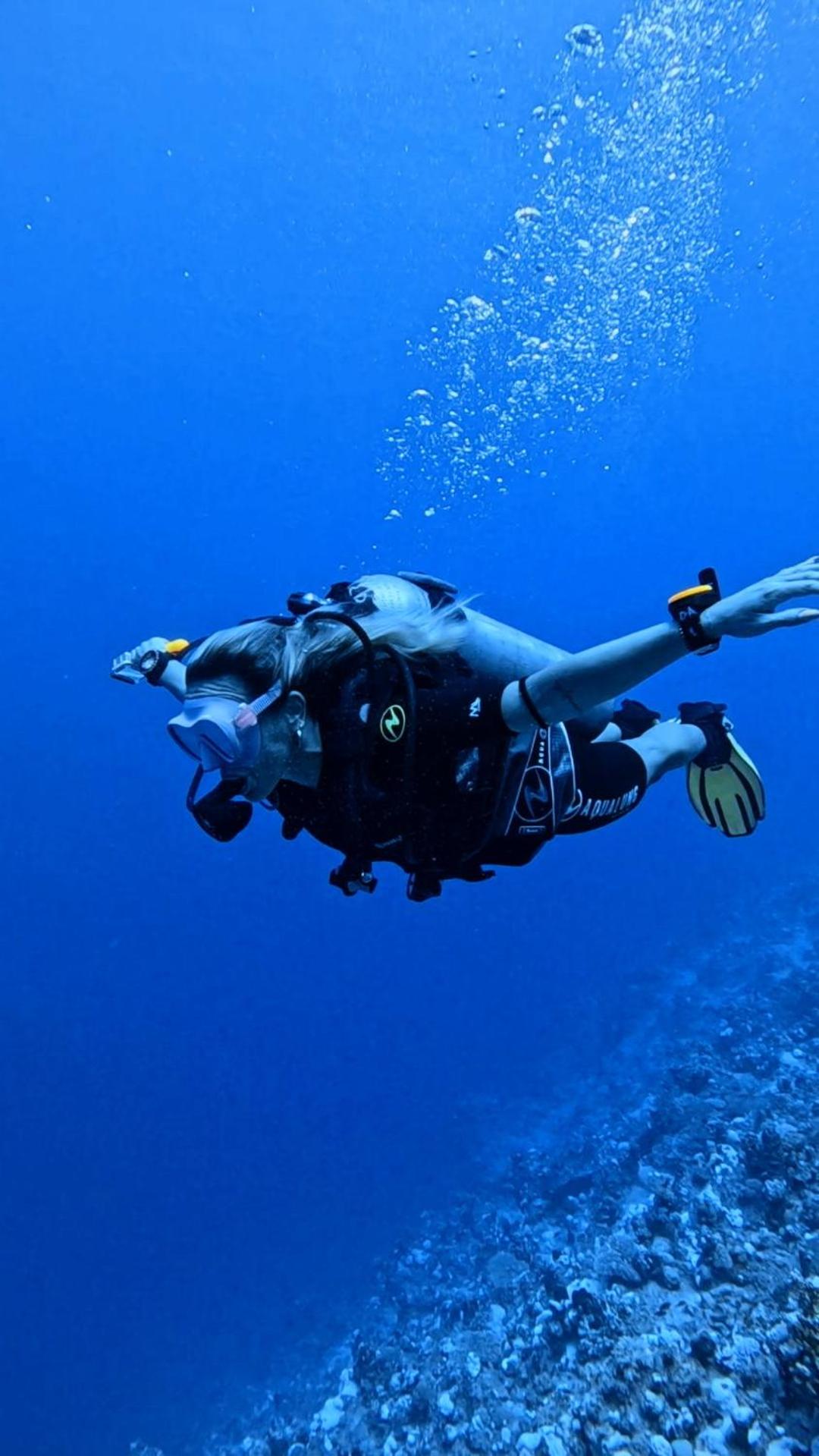 Deep Ashri Apartment & Dive Club - Image 5