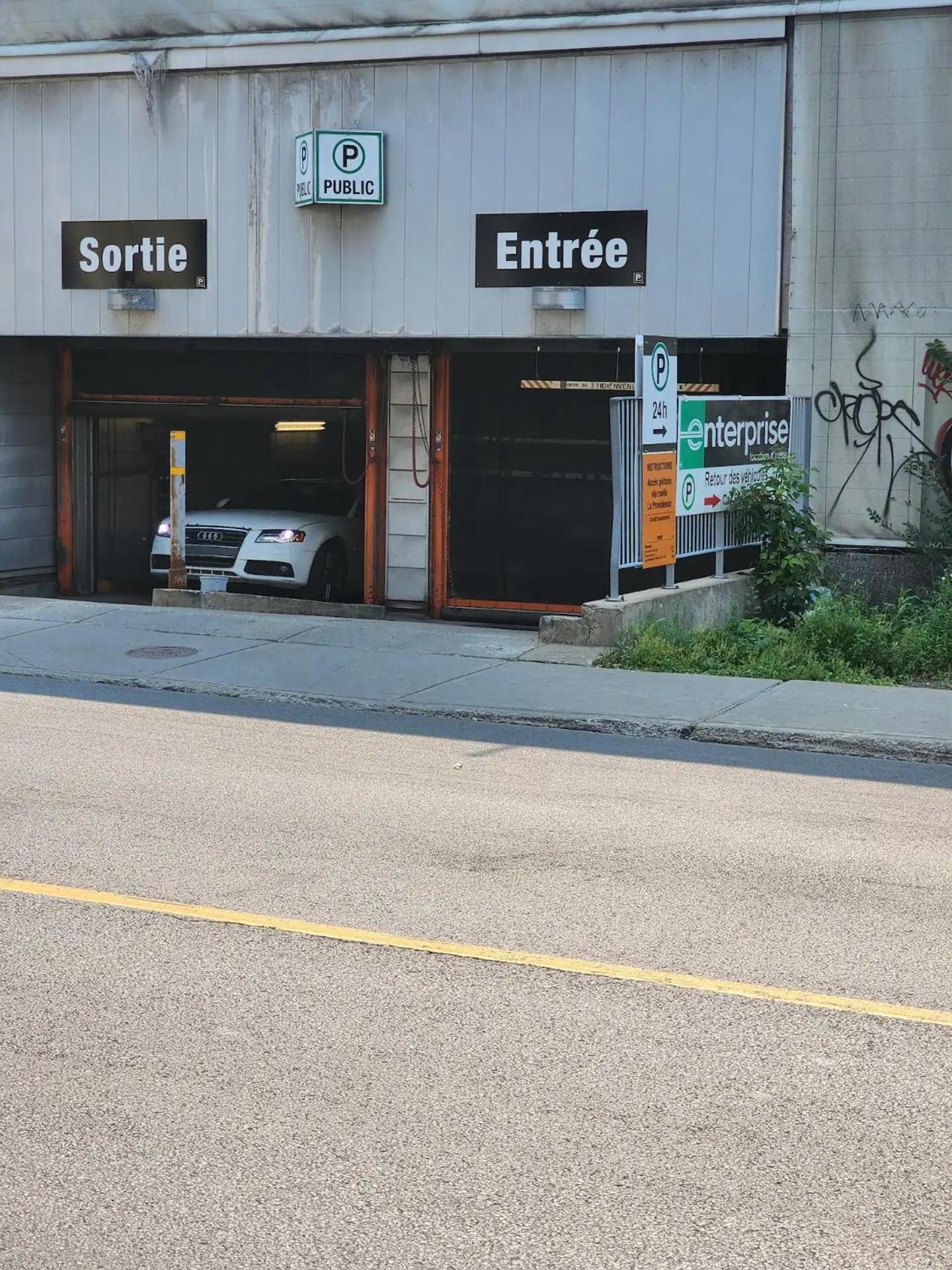 Entire rental unit in Montréal, Canada