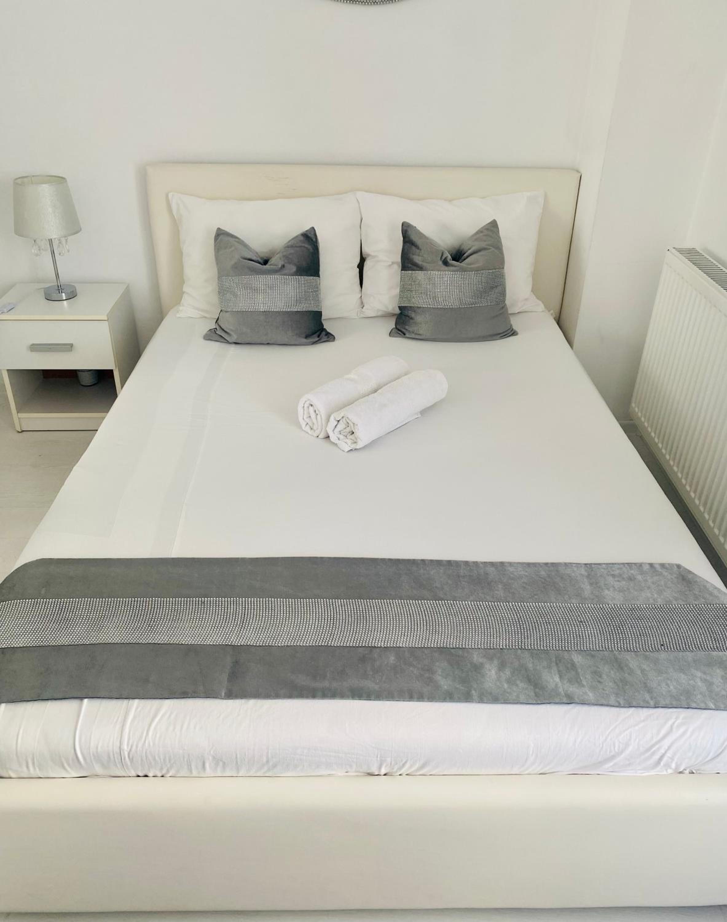 White Luxury Apartment view 4