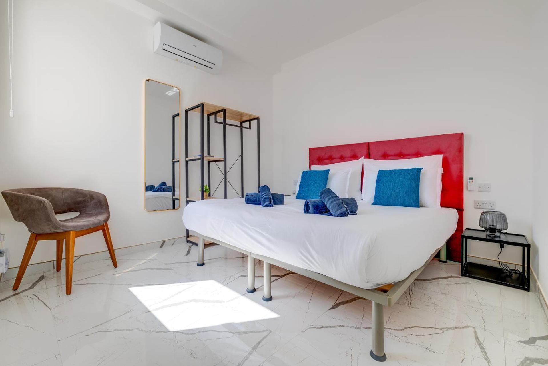 Chic Apartment Stays by Buena Vista view 3
