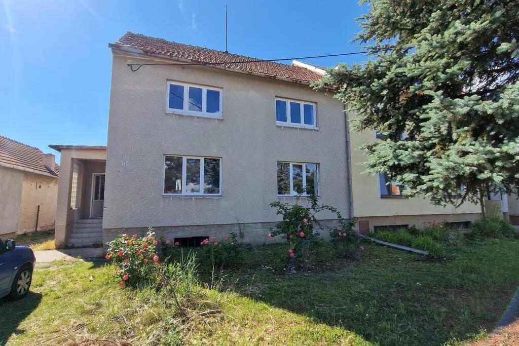 Máš celý dům s 5 ložnicemi až pro 14 hostů
