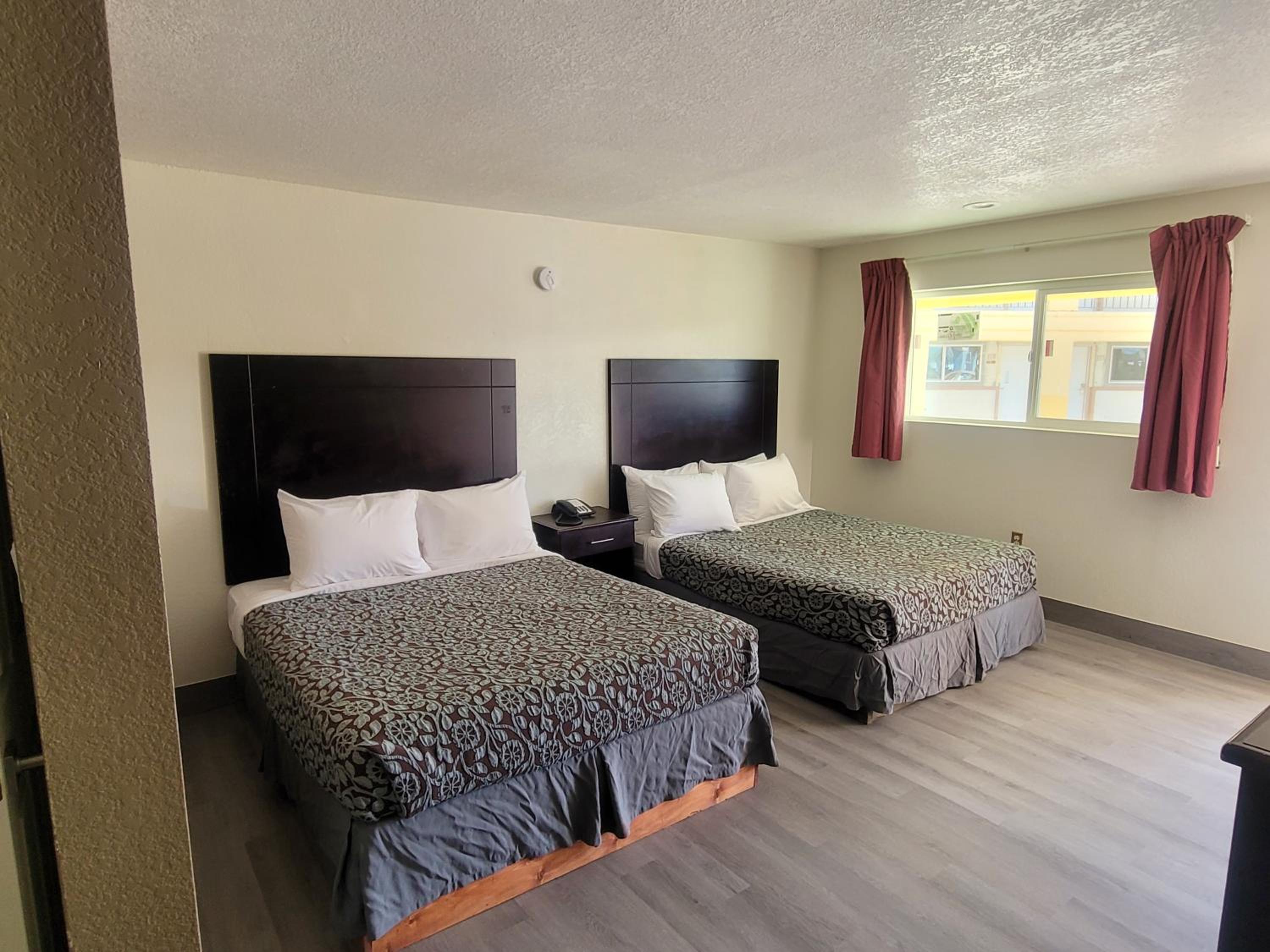 Las Vegas Vacations - Econo Lodge Las Vegas - Property Image 12