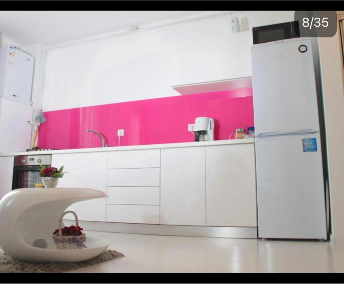 White Luxury Apartment view 3