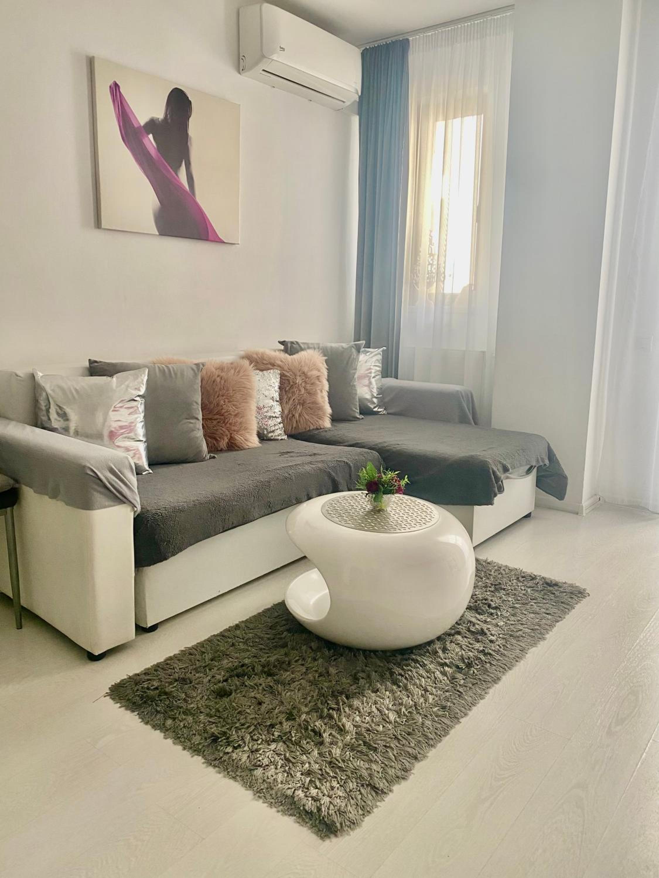 White Luxury Apartment view 2