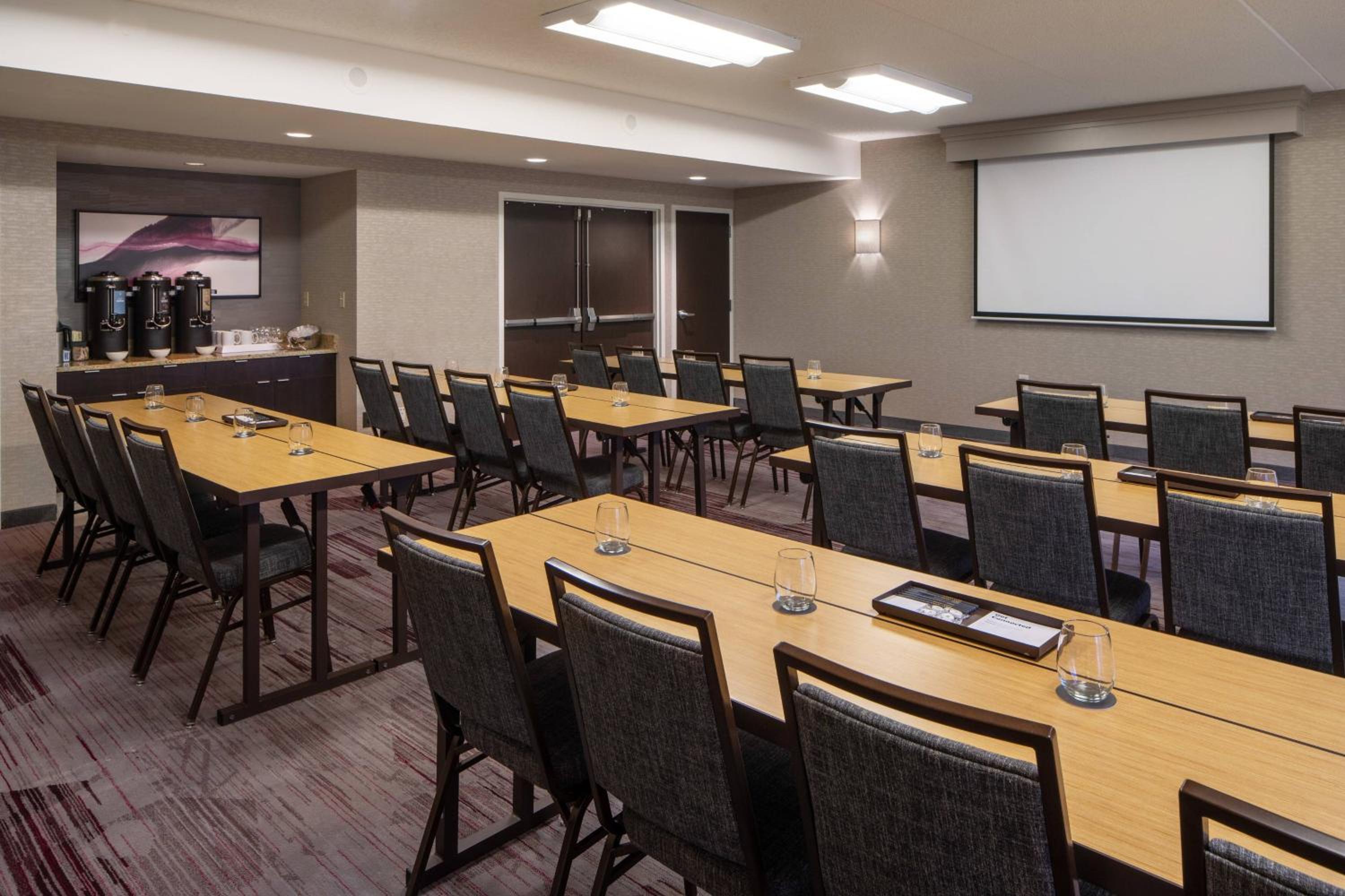 Courtyard by Marriott Dulles Airport Herndon/Reston - Property Image 45