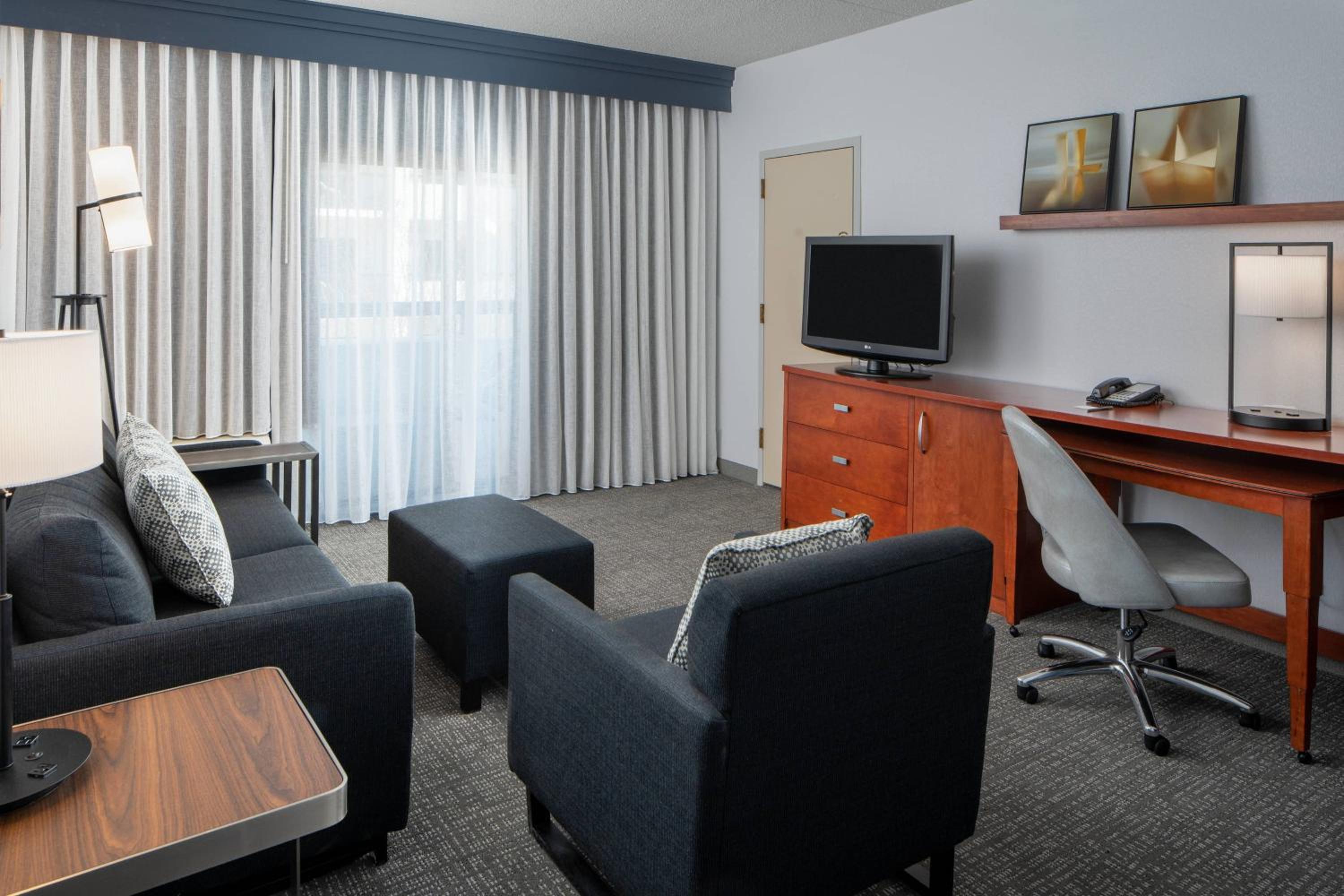 Courtyard by Marriott Dulles Airport Herndon/Reston - Property Image 34