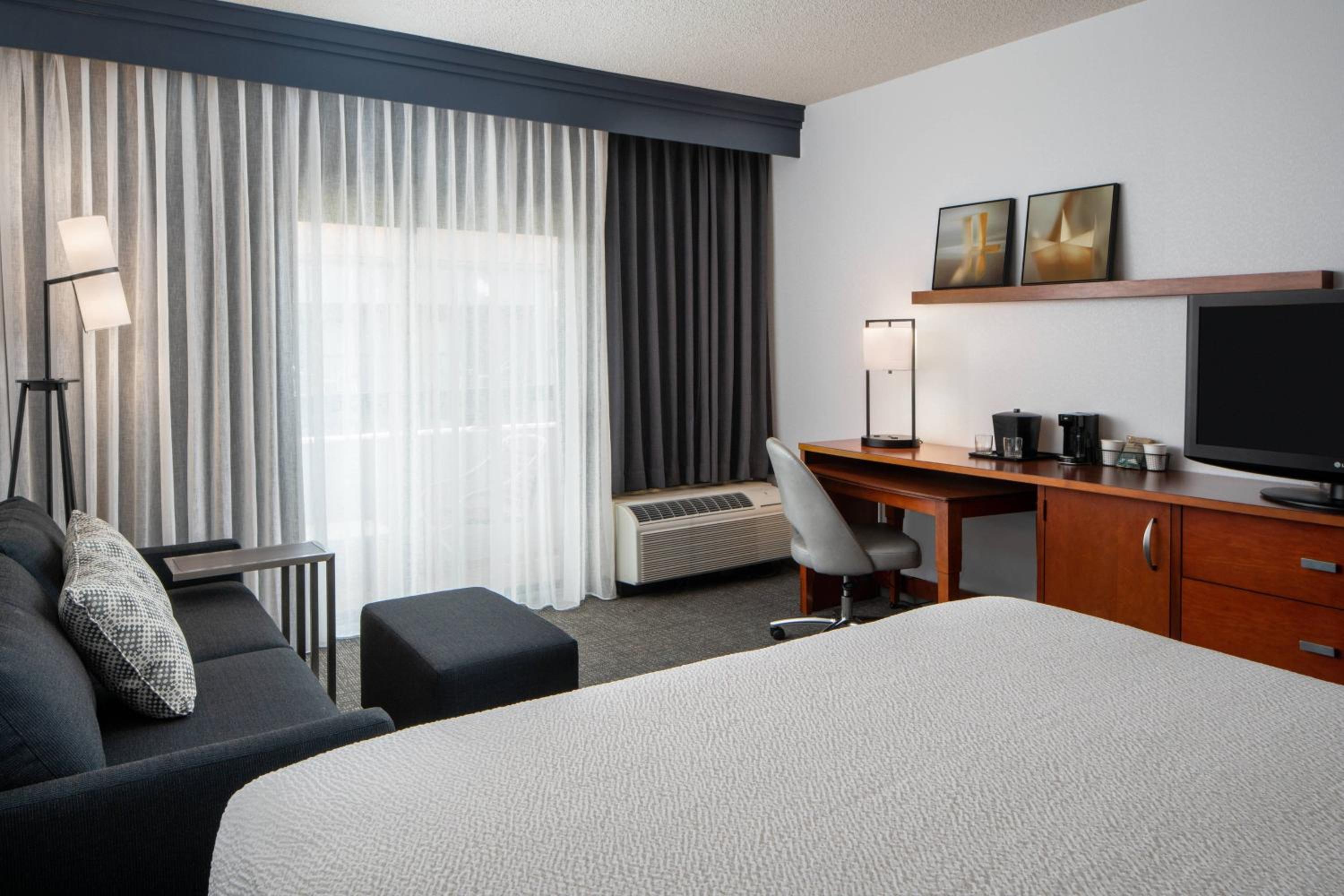 Courtyard by Marriott Dulles Airport Herndon/Reston - Property Image 35