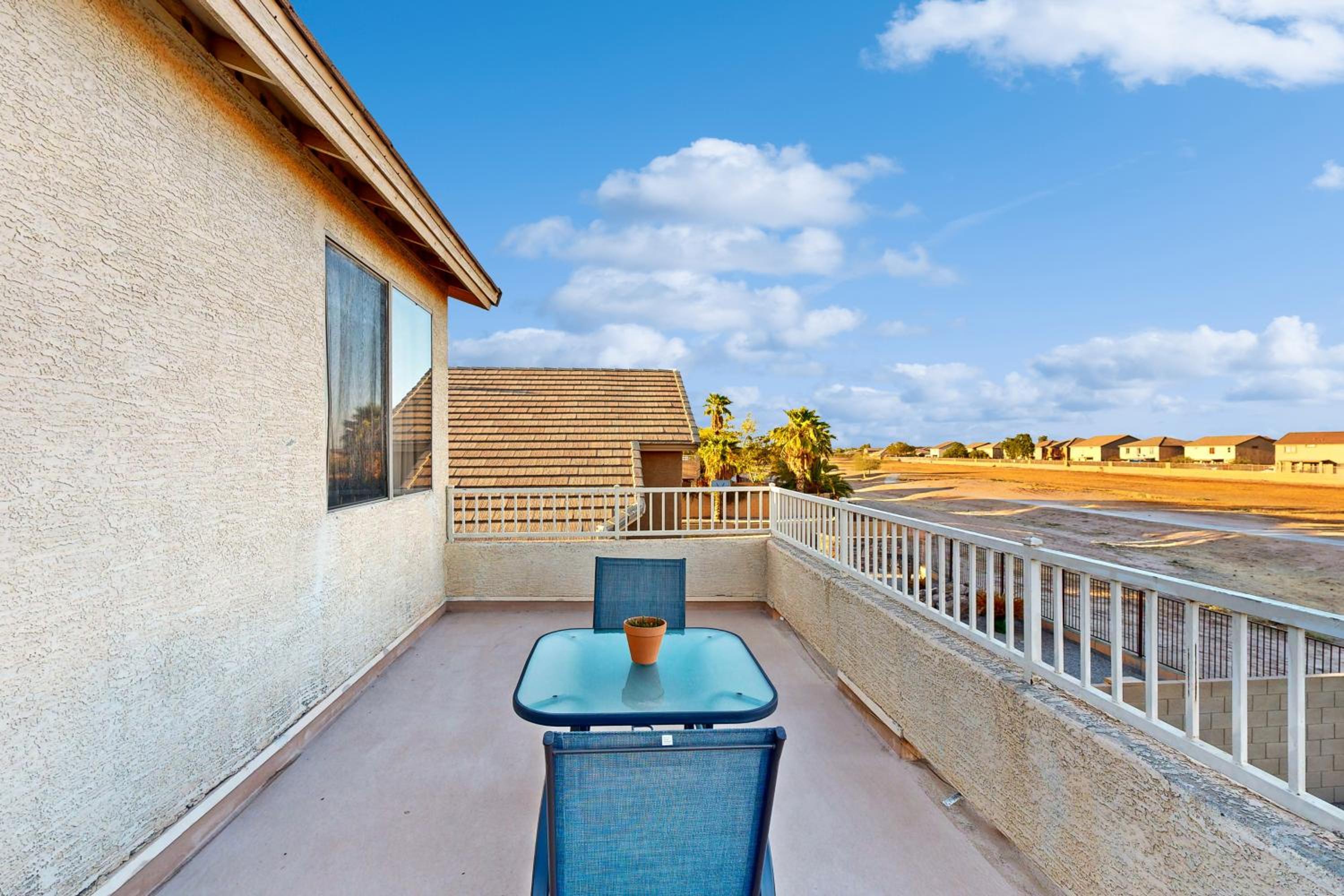 Hot Tub and Game Room Poolside Paradise in Phoenix!
