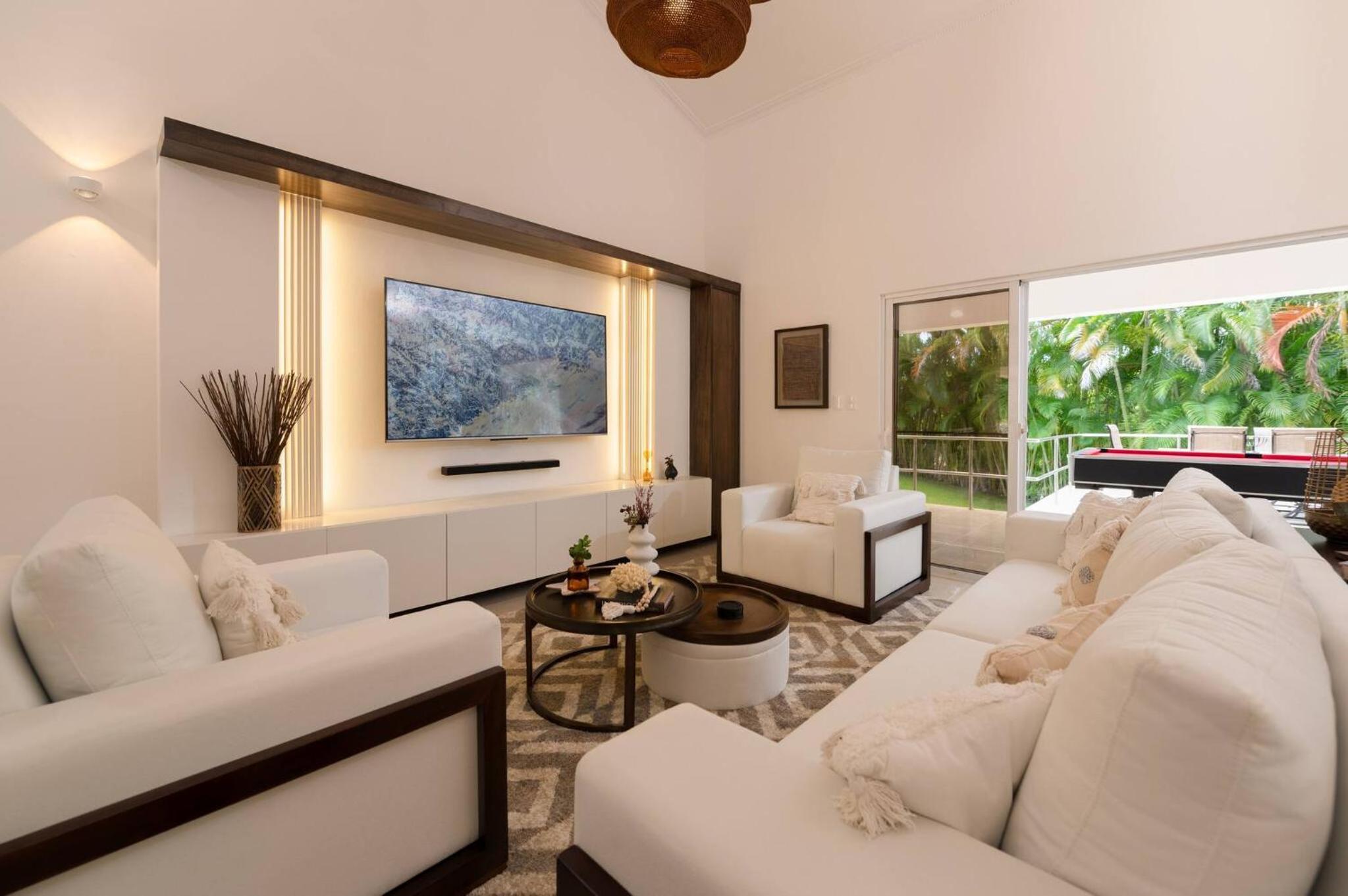 Villa Royale Regal Luxury Redefined