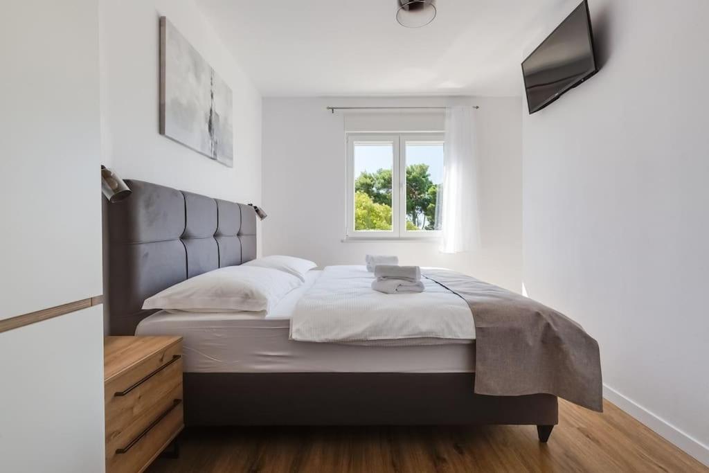 Apartman Eni 1 view 5