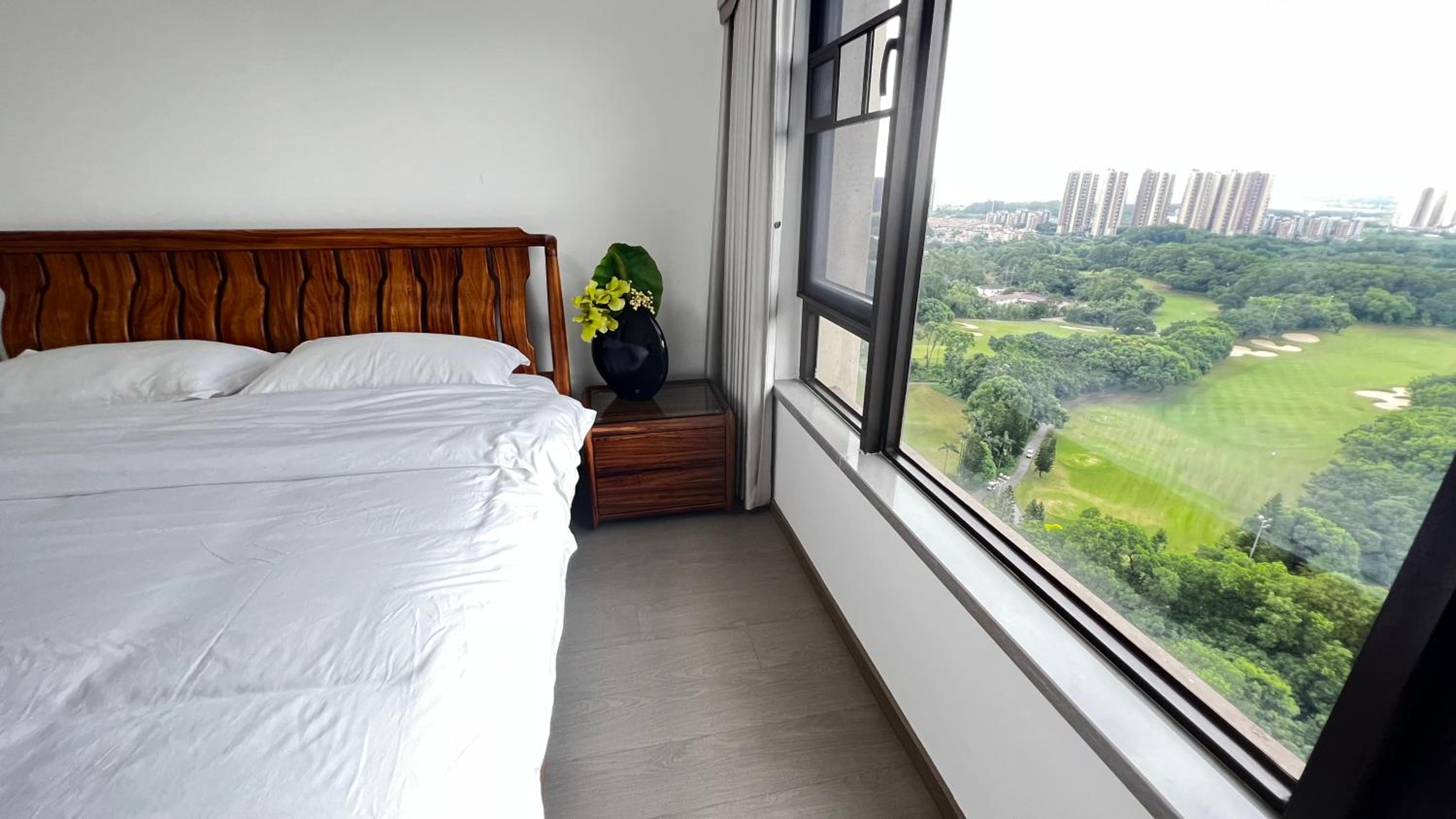 Jade Apartment
