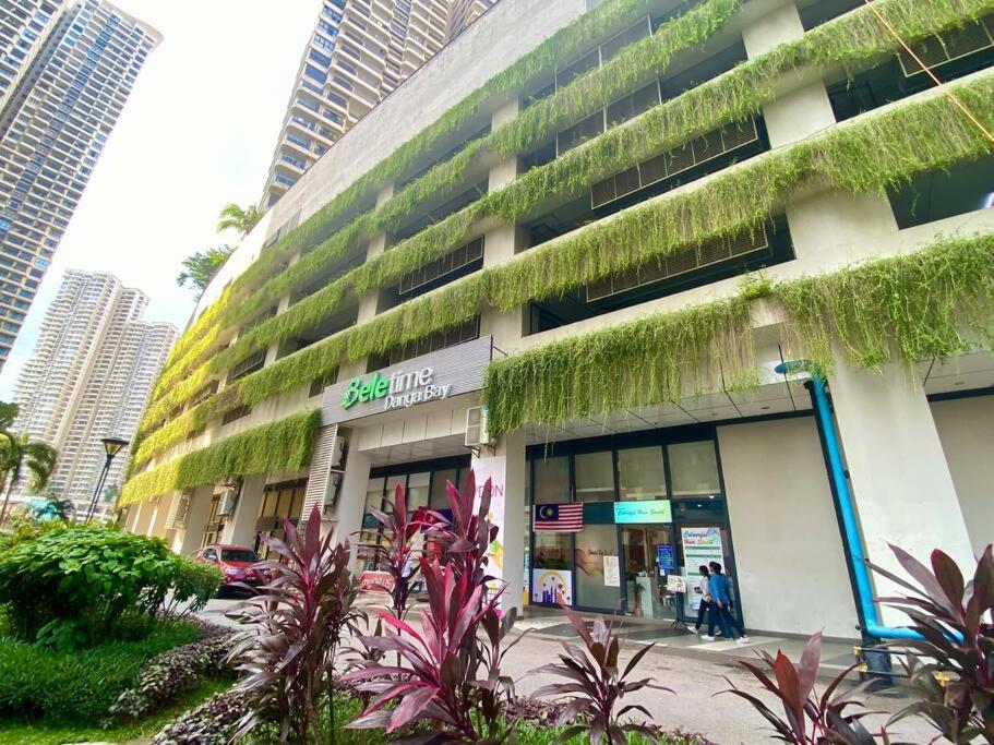 Country Garden Danga Bay,Full Seaview, 6-8pax, Netflix