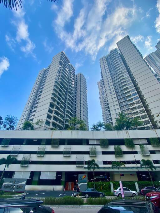 Country Garden Danga Bay,Full Seaview, 6-8pax, Netflix