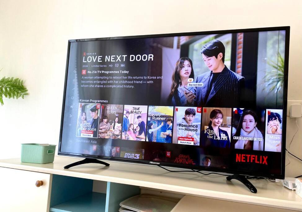 Country Garden Danga Bay,Full Seaview, 6-8pax, Netflix