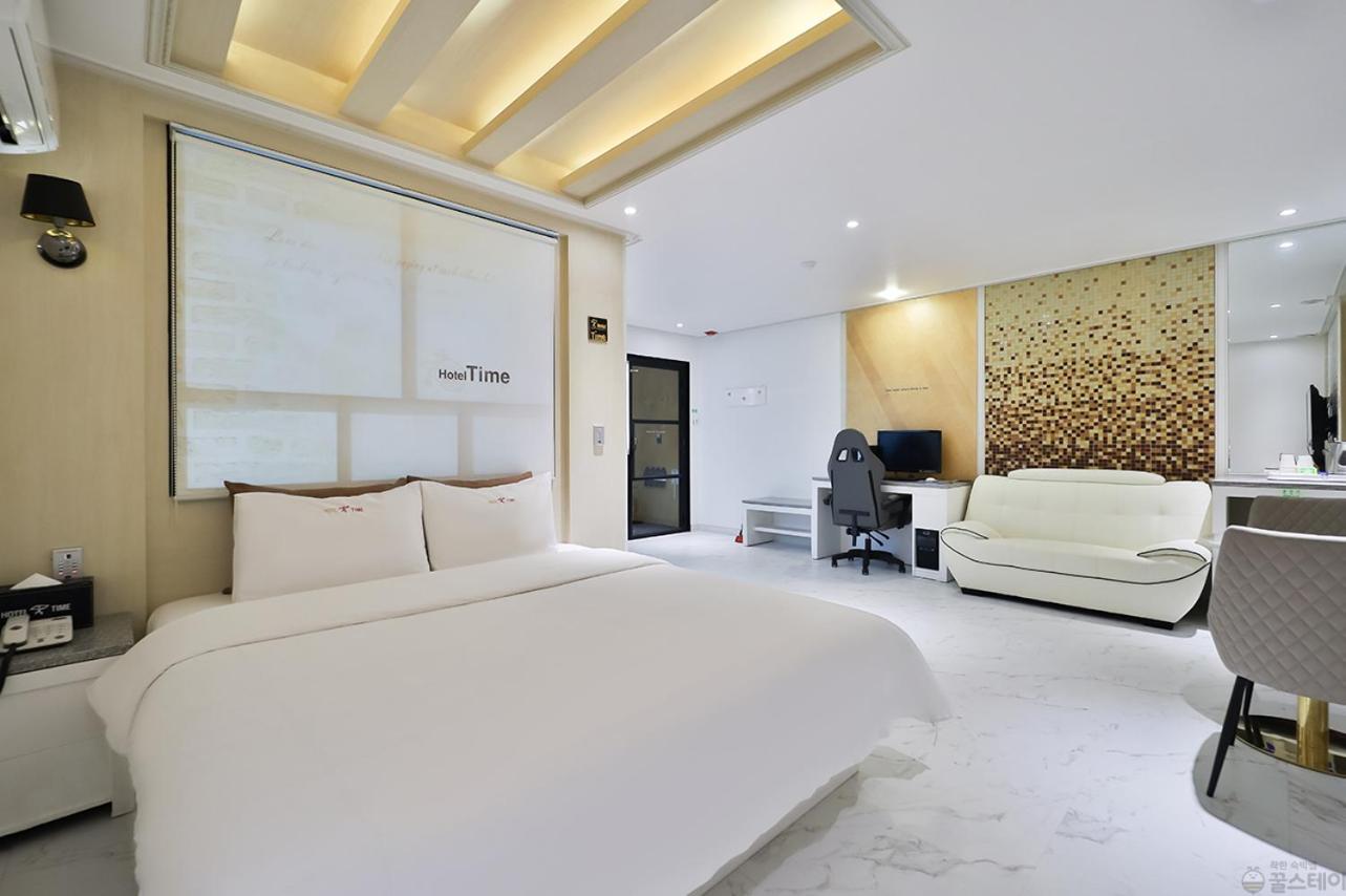 Time Hotel