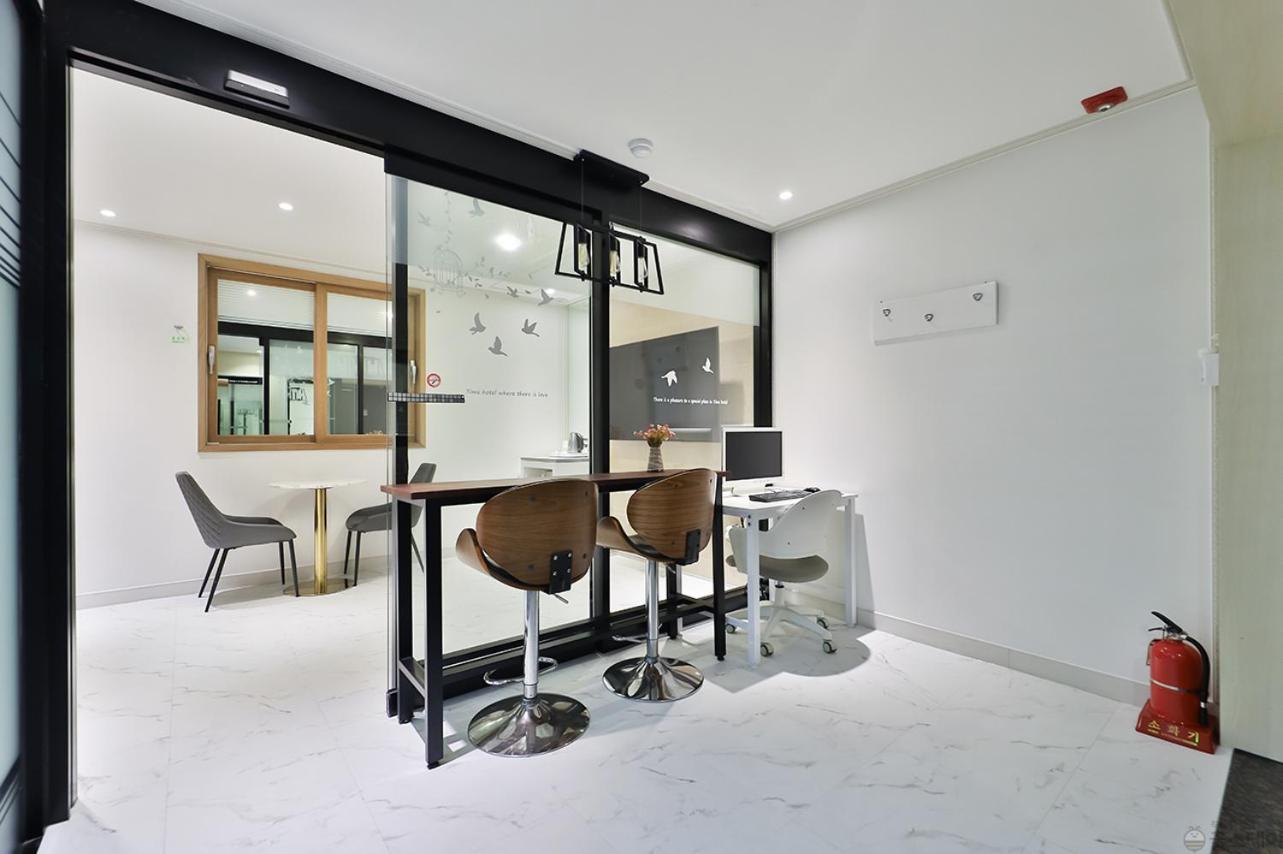 Time Hotel