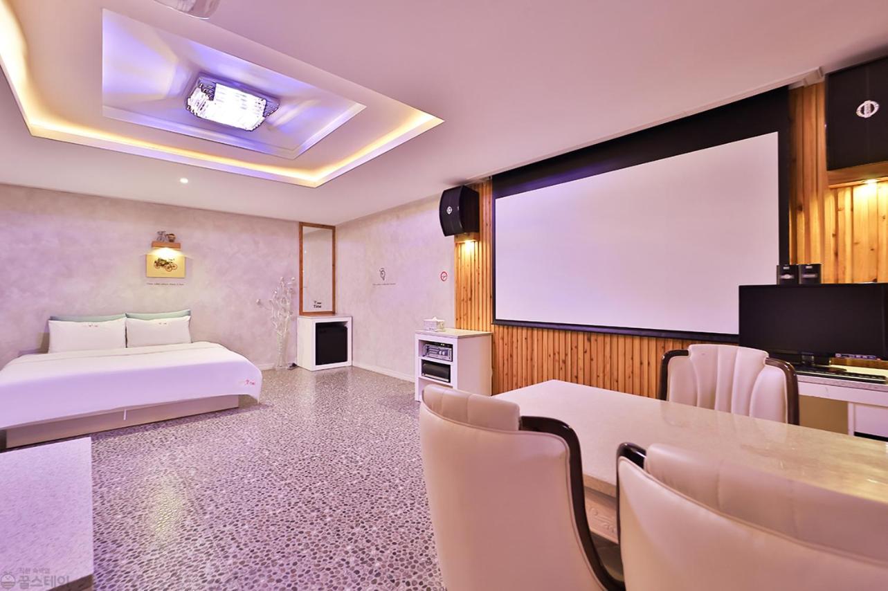 Time Hotel