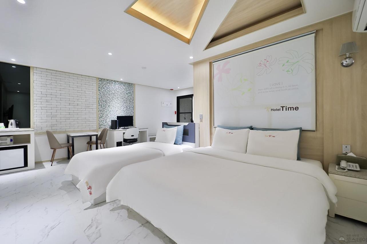 Time Hotel
