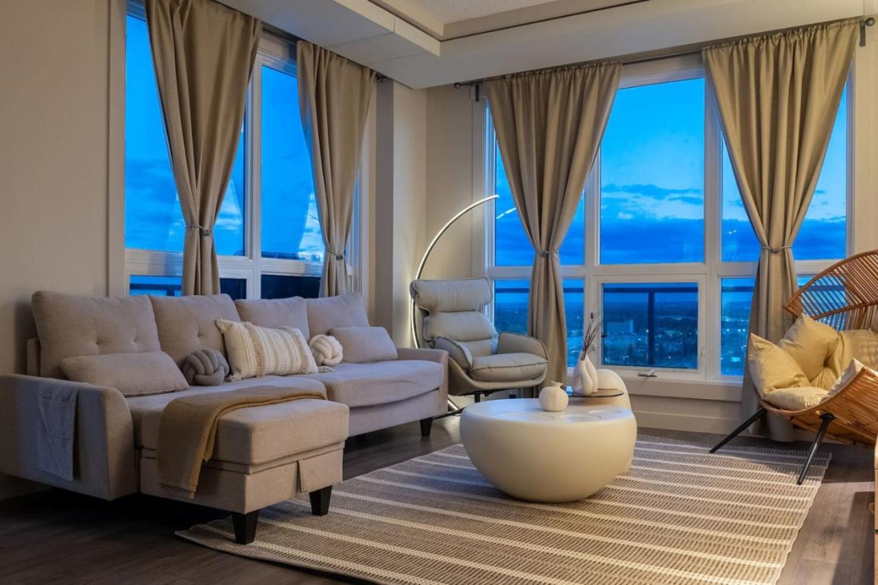 Upscale Penthouse Stay with Mountain & City Views, Free Parking, BBQ Grill, Office Space & More