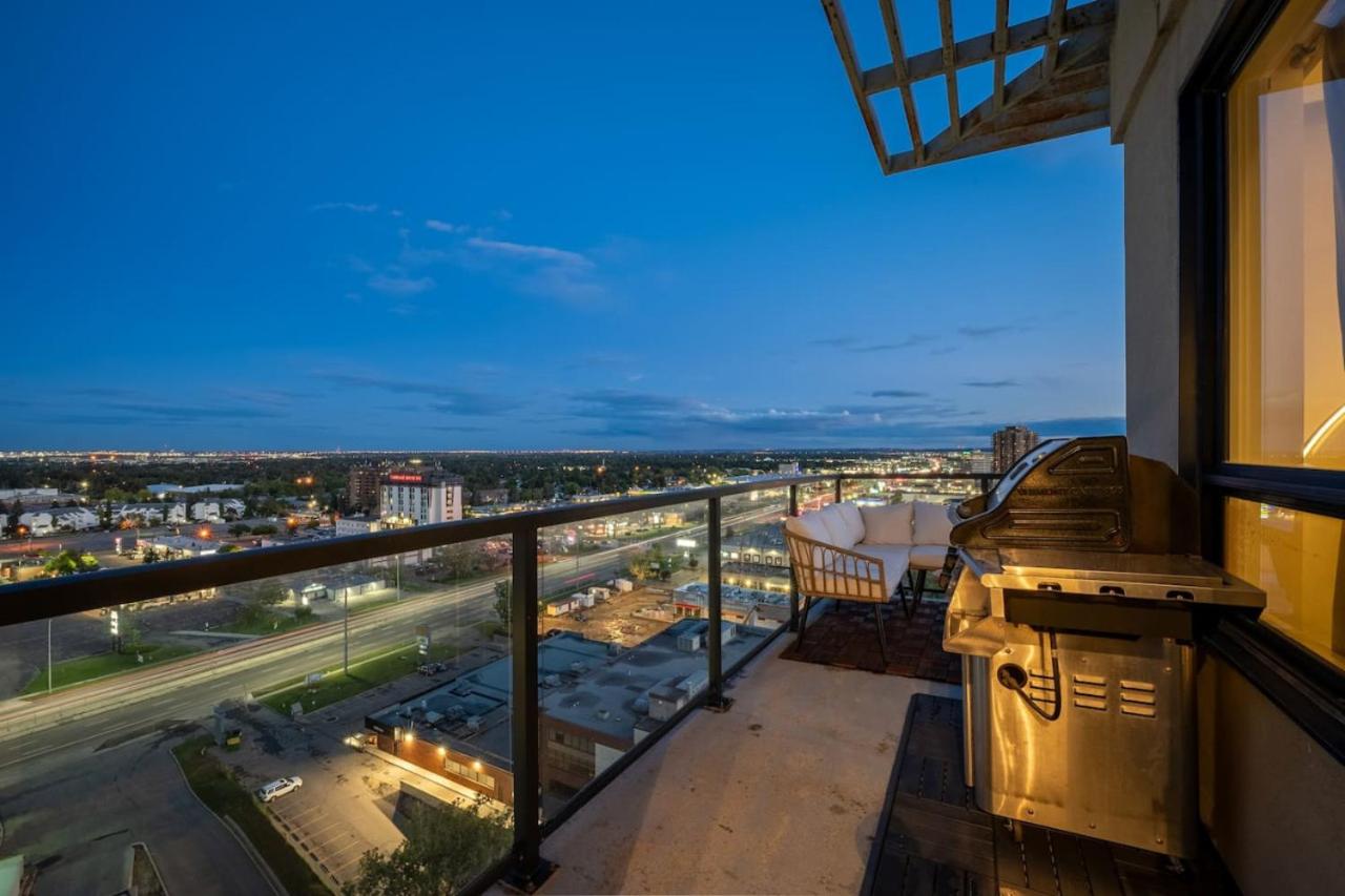 Upscale Penthouse Stay with Mountain & City Views, Free Parking, BBQ Grill, Office Space & More