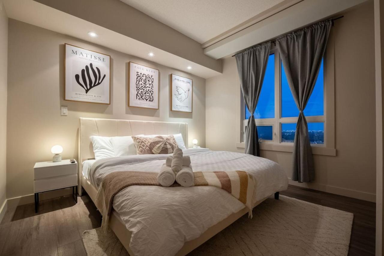 Upscale Penthouse Stay with Mountain & City Views, Free Parking, BBQ Grill, Office Space & More