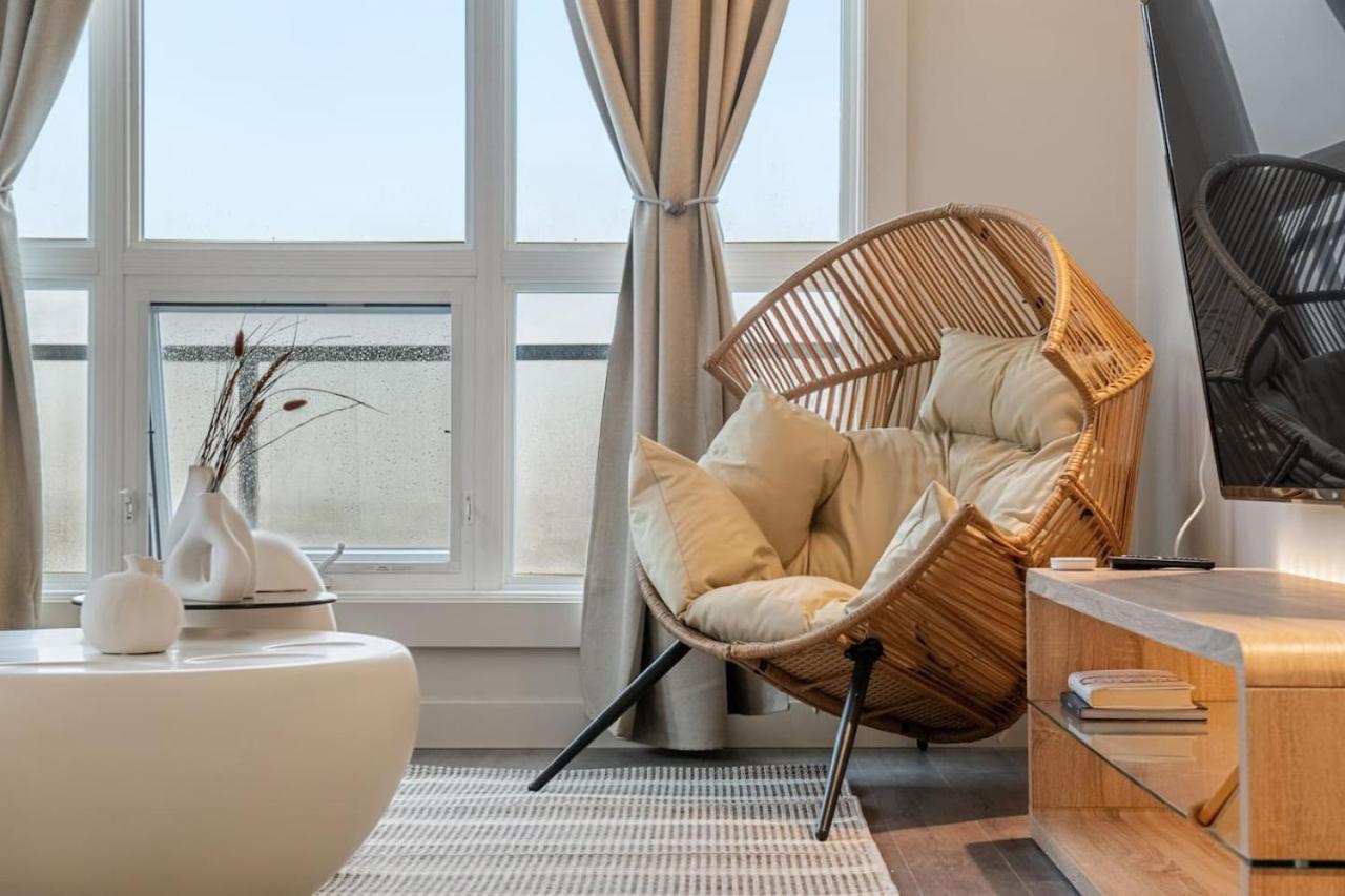 Upscale Penthouse Stay with Mountain & City Views, Free Parking, BBQ Grill, Office Space & More