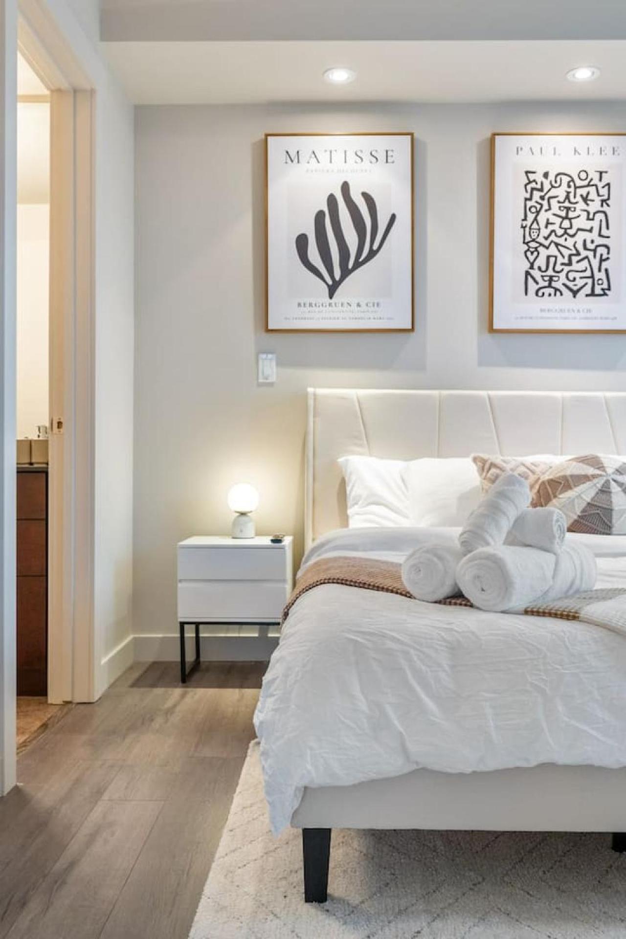 Upscale Penthouse Stay with Mountain & City Views, Free Parking, BBQ Grill, Office Space & More