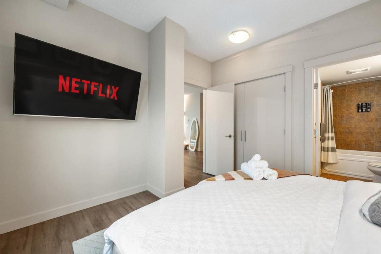 Upscale Penthouse Stay with Mountain & City Views, Free Parking, BBQ Grill, Office Space & More