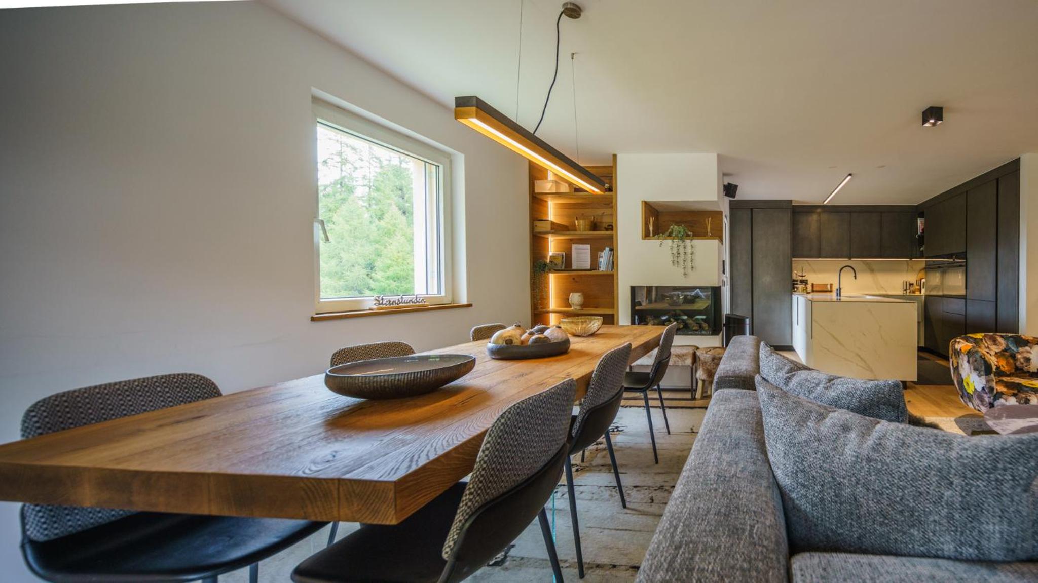 Luxury Mountain Apartment with Private Sauna and Underground Parking