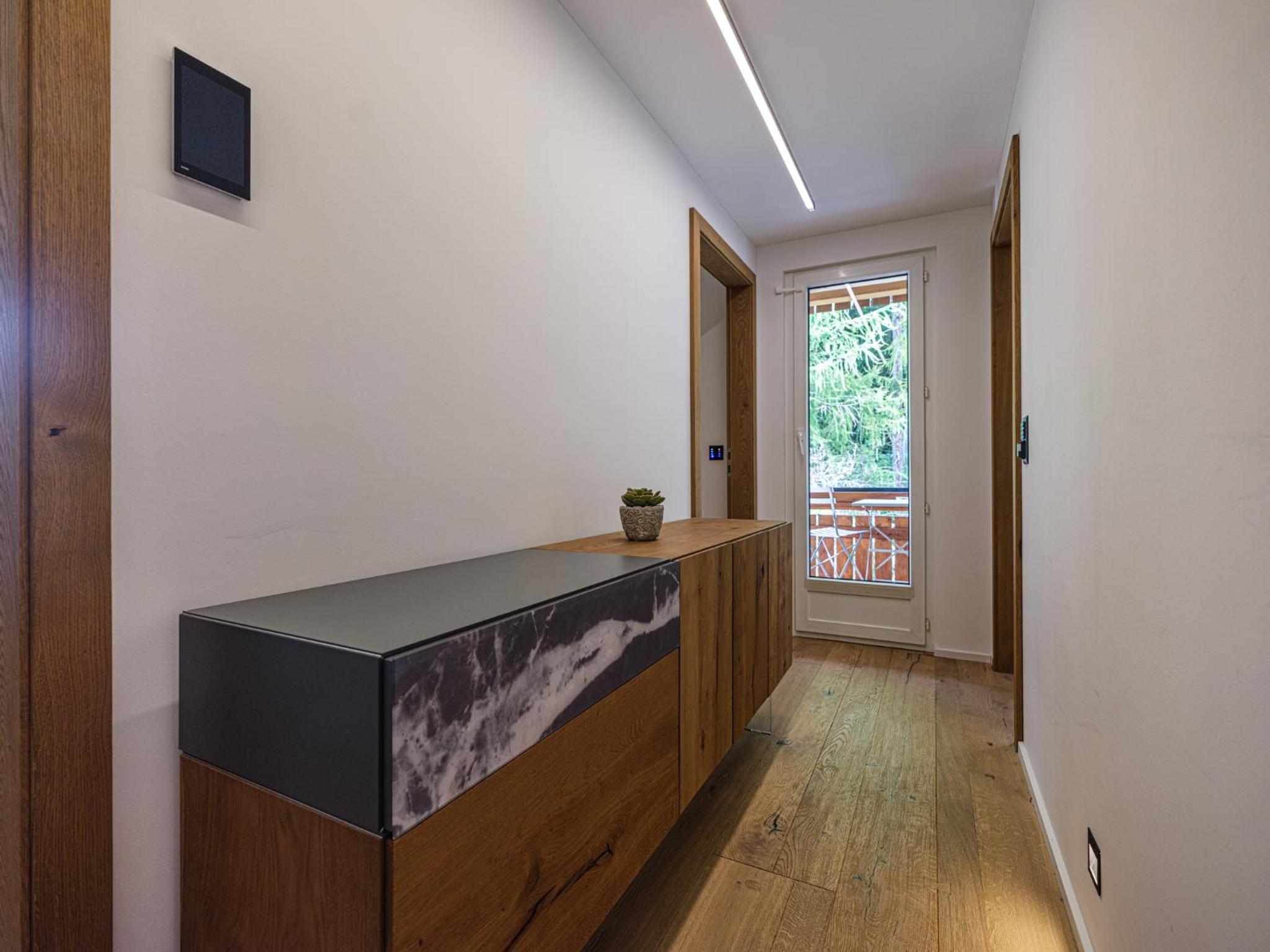 Luxury Mountain Apartment with Private Sauna and Underground Parking