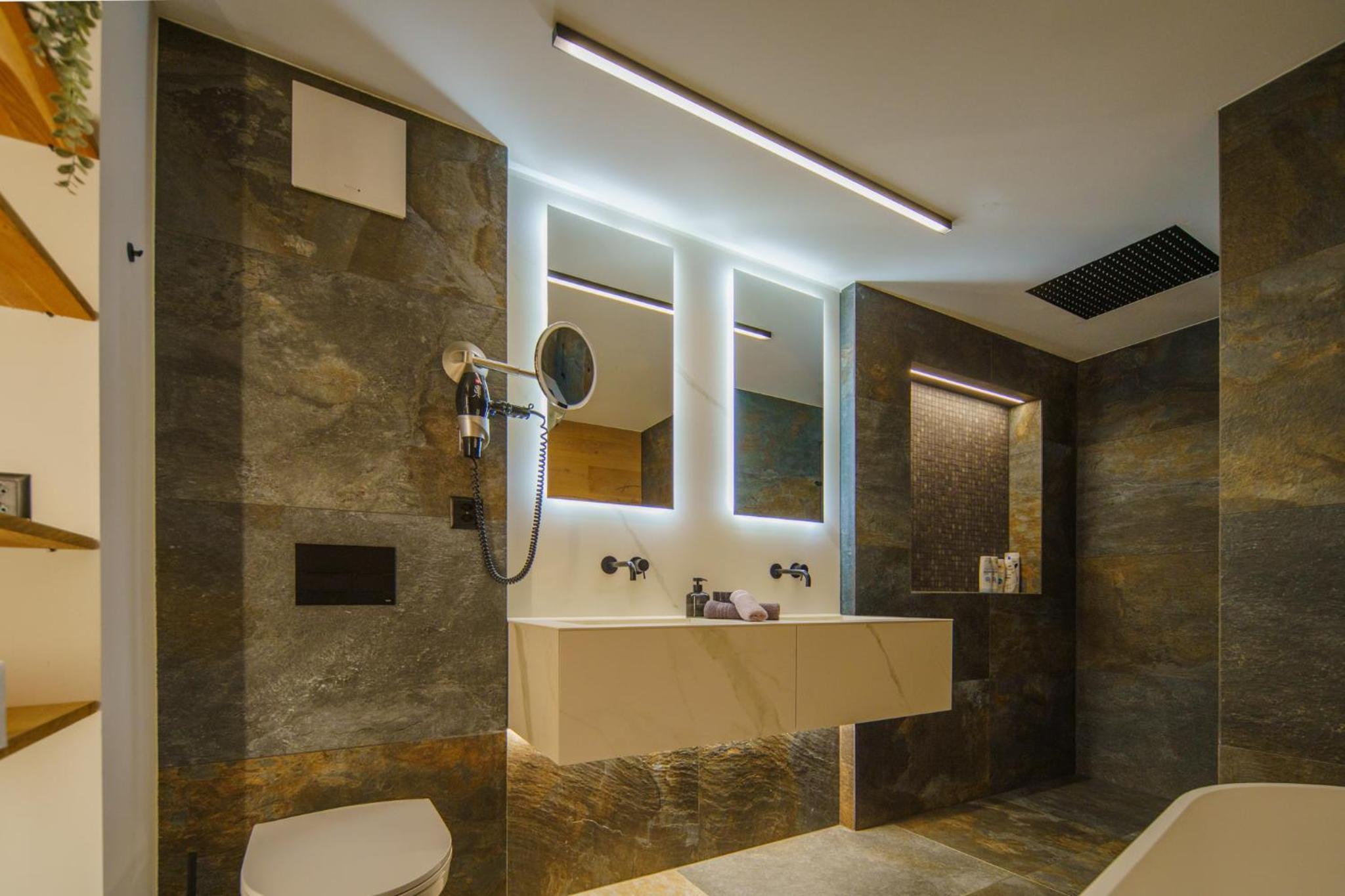 Luxury Mountain Apartment with Private Sauna and Underground Parking