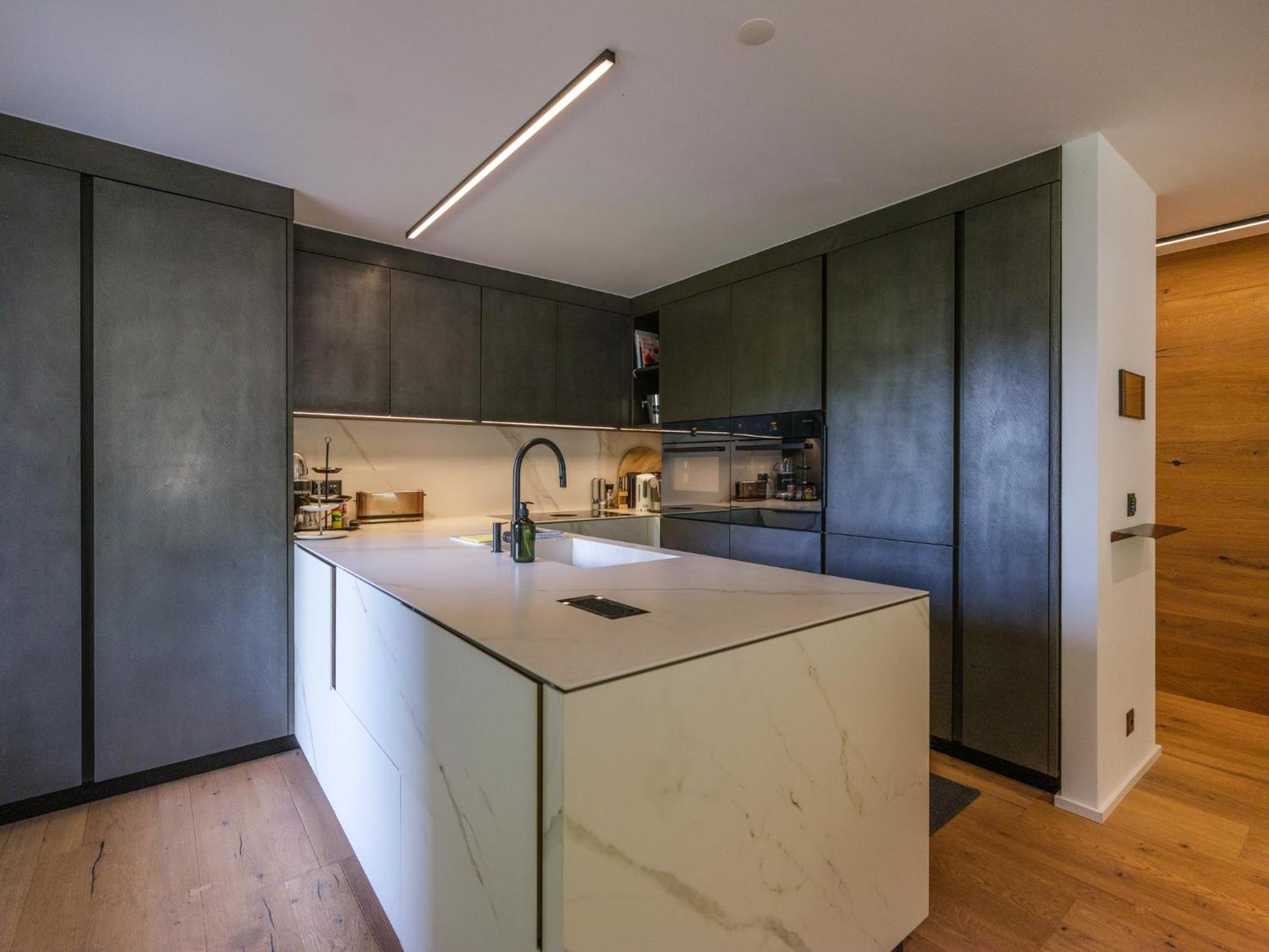 Luxury Mountain Apartment with Private Sauna and Underground Parking