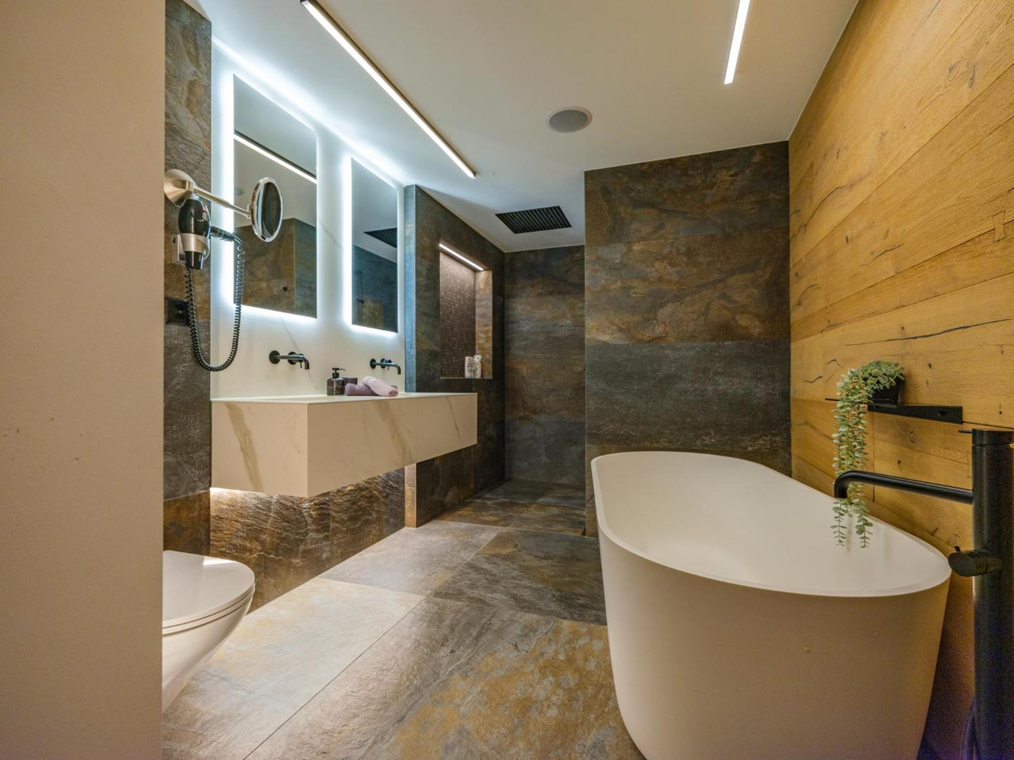 Luxury Mountain Apartment with Private Sauna and Underground Parking