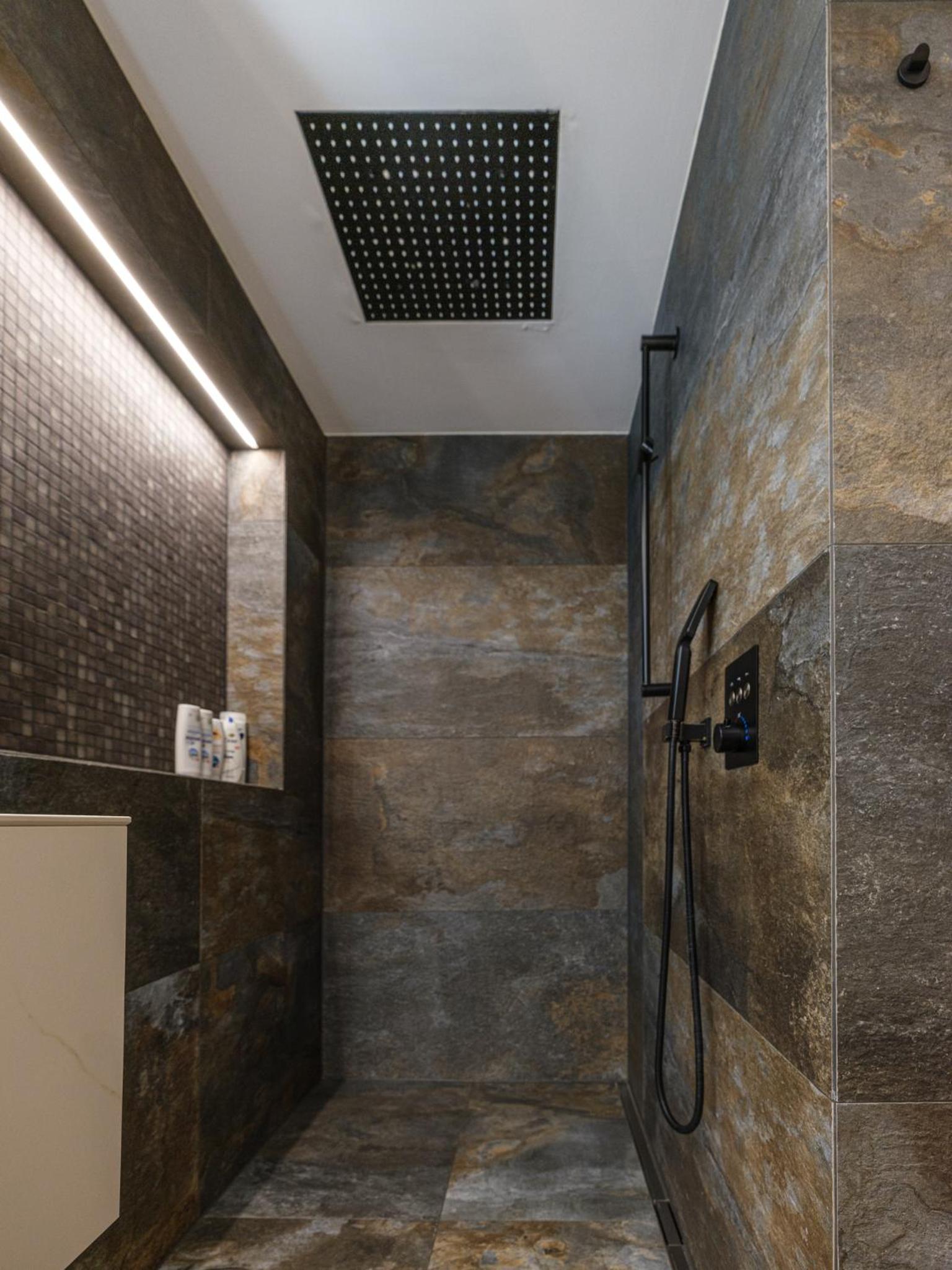Luxury Mountain Apartment with Private Sauna and Underground Parking