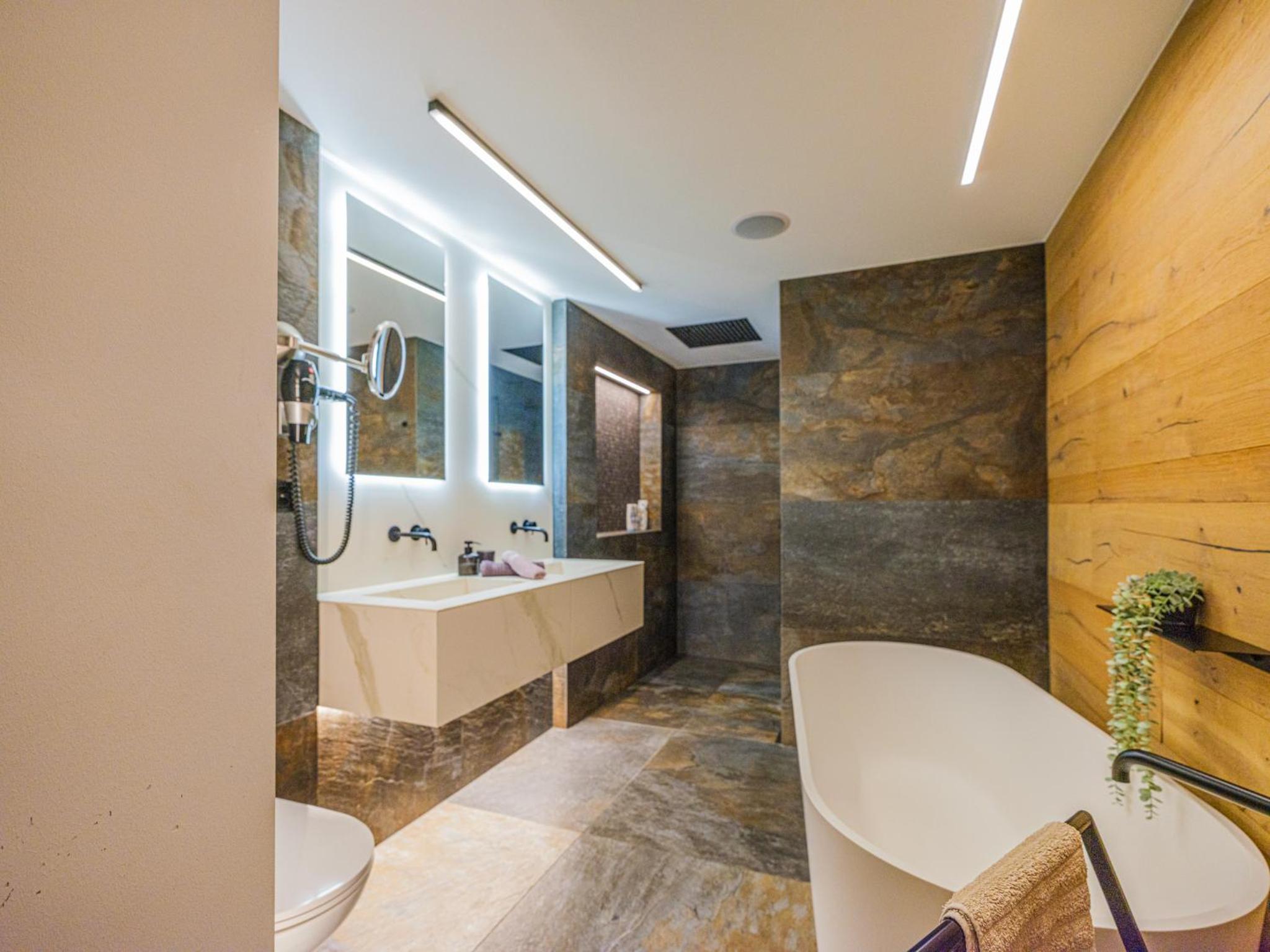 Luxury Mountain Apartment with Private Sauna and Underground Parking