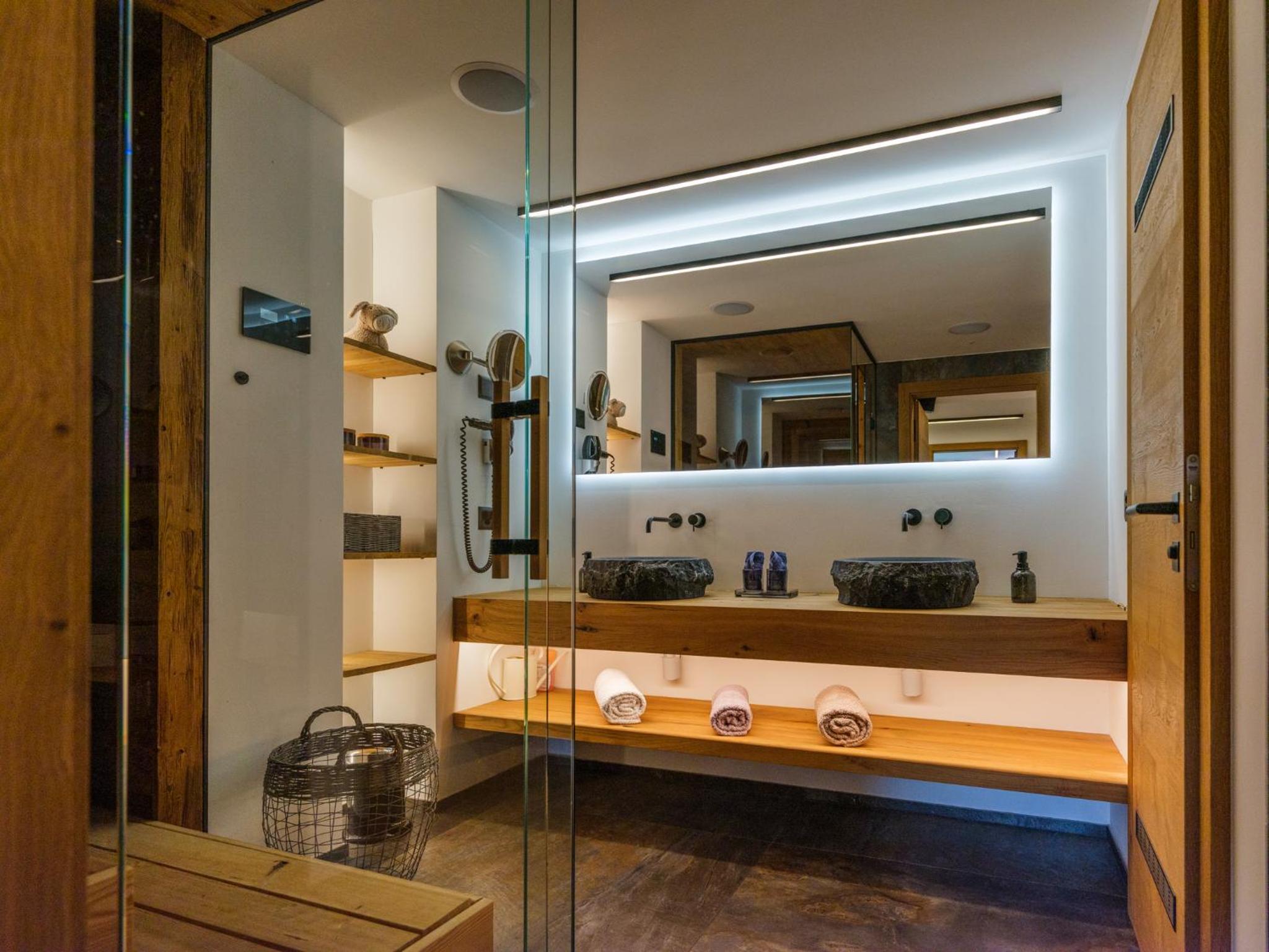 Luxury Mountain Apartment with Private Sauna and Underground Parking