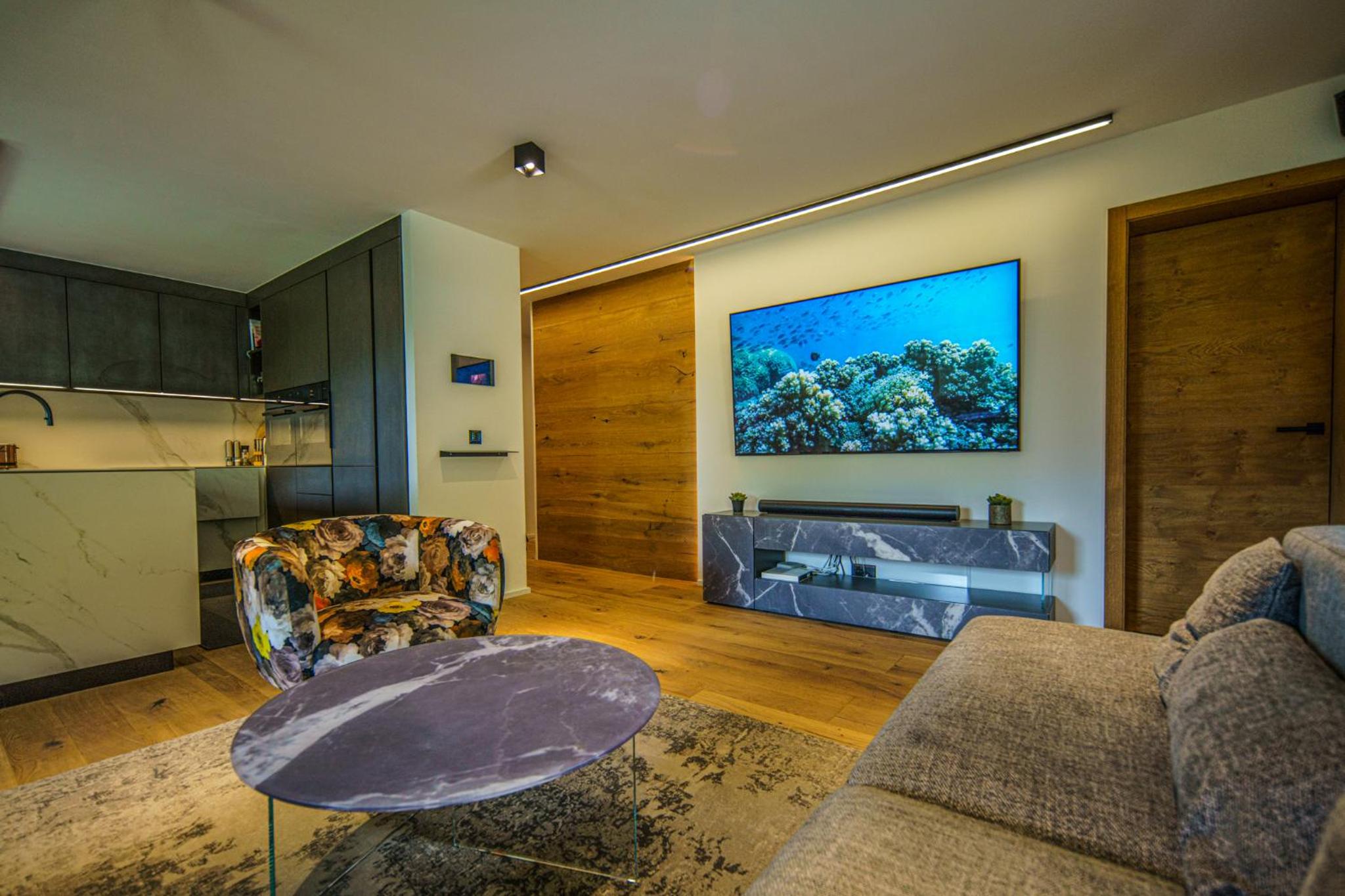 Luxury Mountain Apartment with Private Sauna and Underground Parking