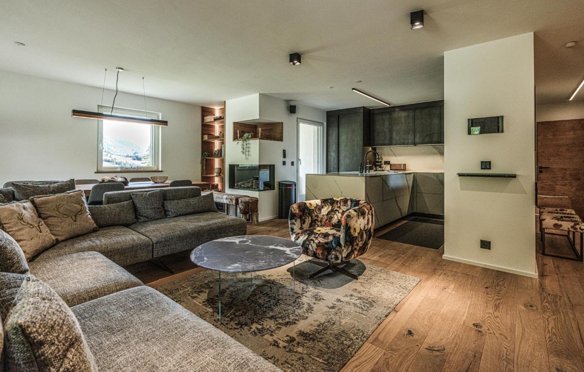 Luxury Mountain Apartment with Private Sauna and Underground Parking