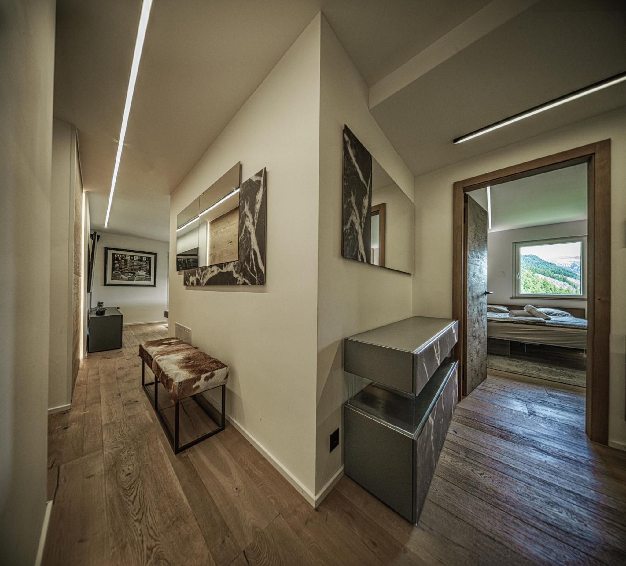 Luxury Mountain Apartment with Private Sauna and Underground Parking