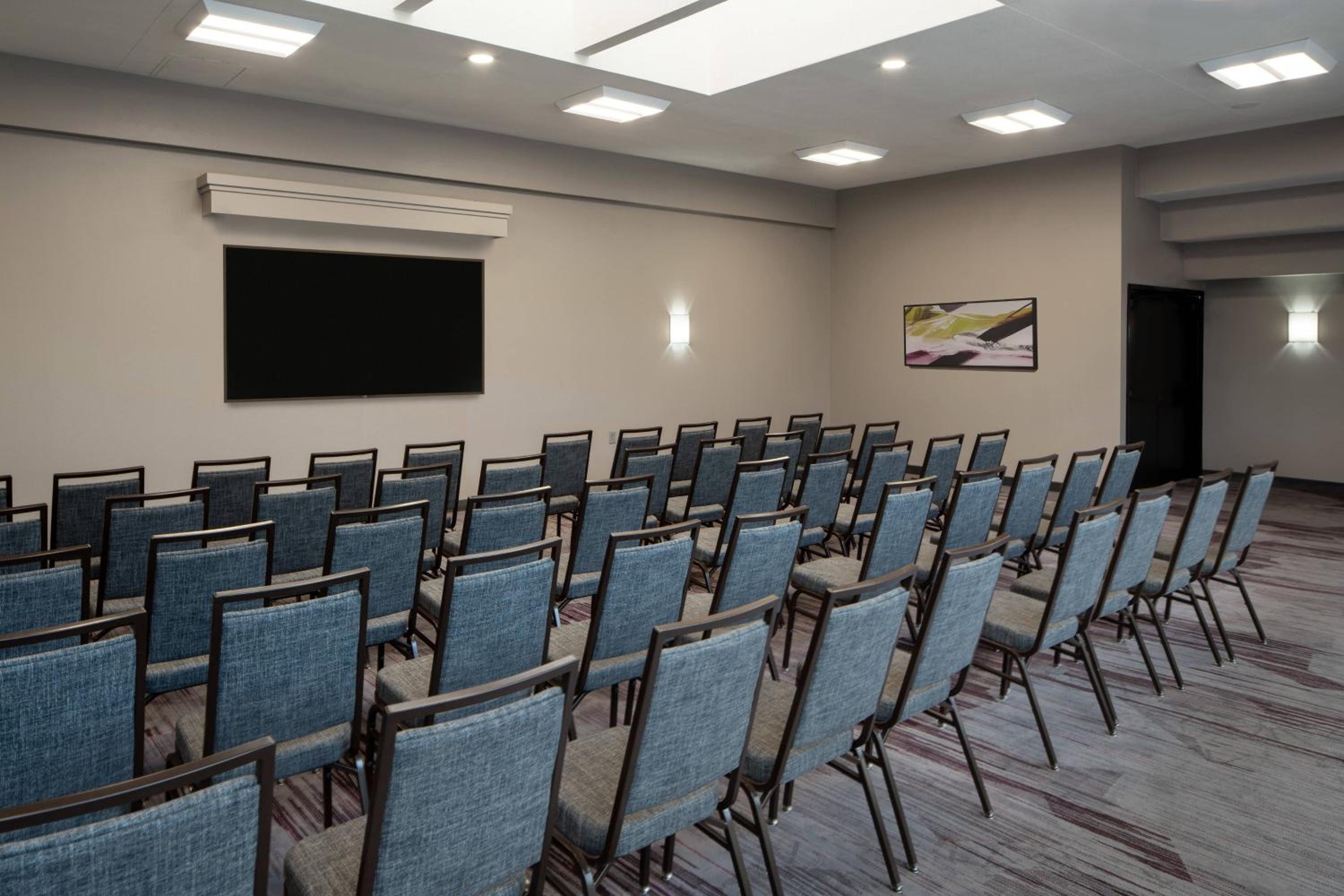 Courtyard by Marriott Dulles Airport Herndon/Reston - Property Image 23