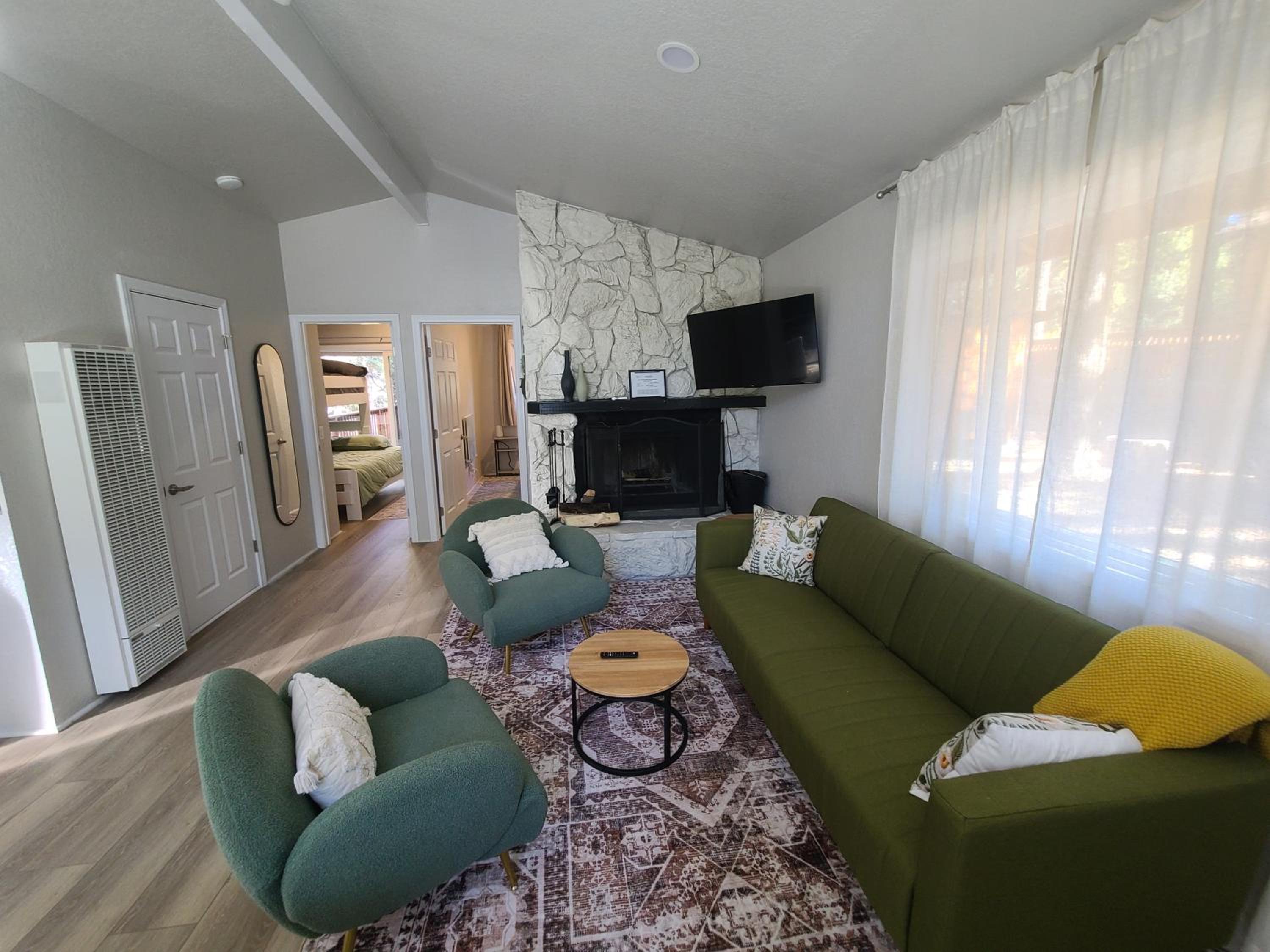 Bear Nest - Cozy 2 bedroom House adjacent to National Forest with Deck BBQ Fireplace view 5
