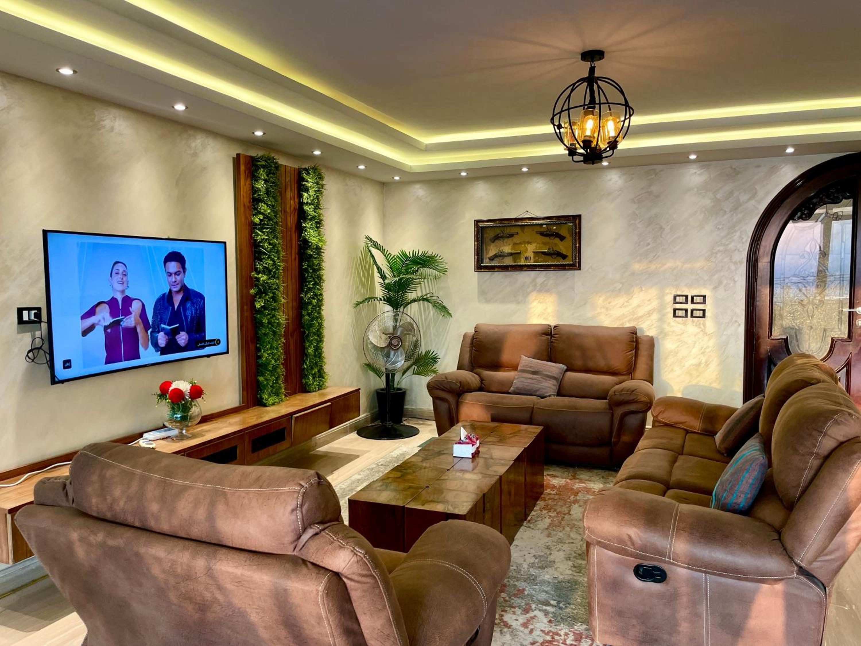 Family LUX Apartment -3BRSNile corniche