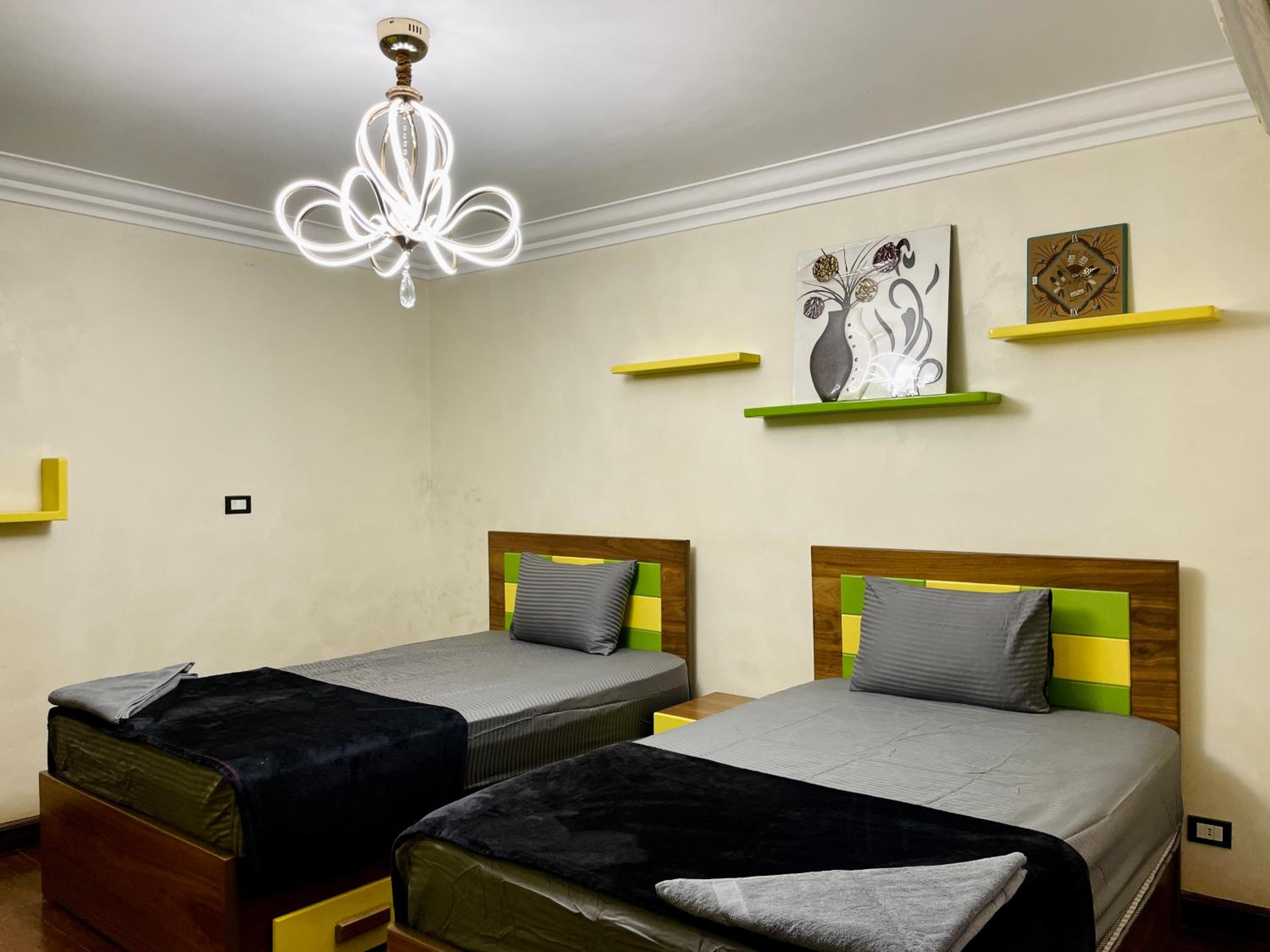 Family LUX Apartment -3BRSNile corniche
