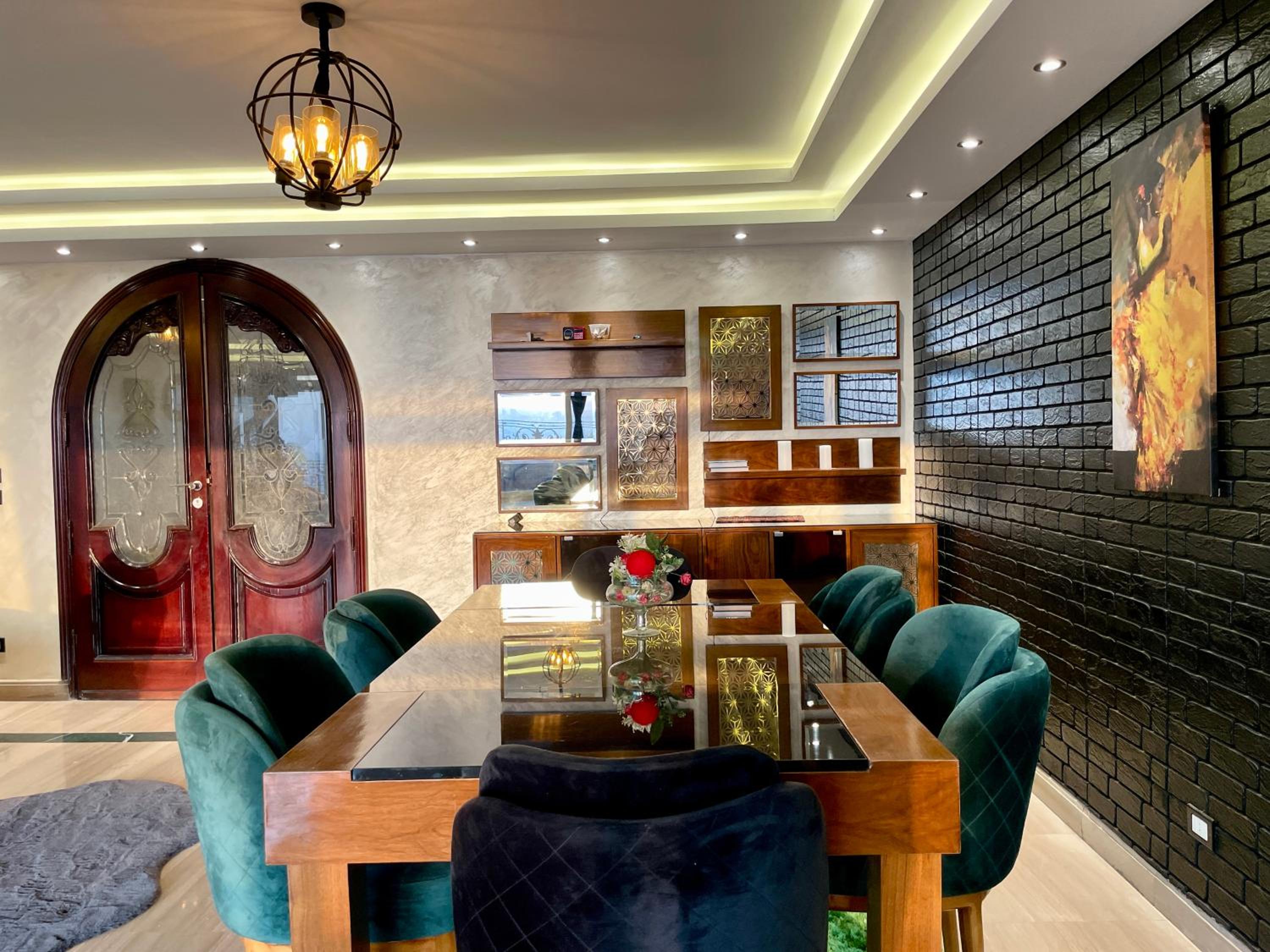 Family LUX Apartment -3BRSNile corniche