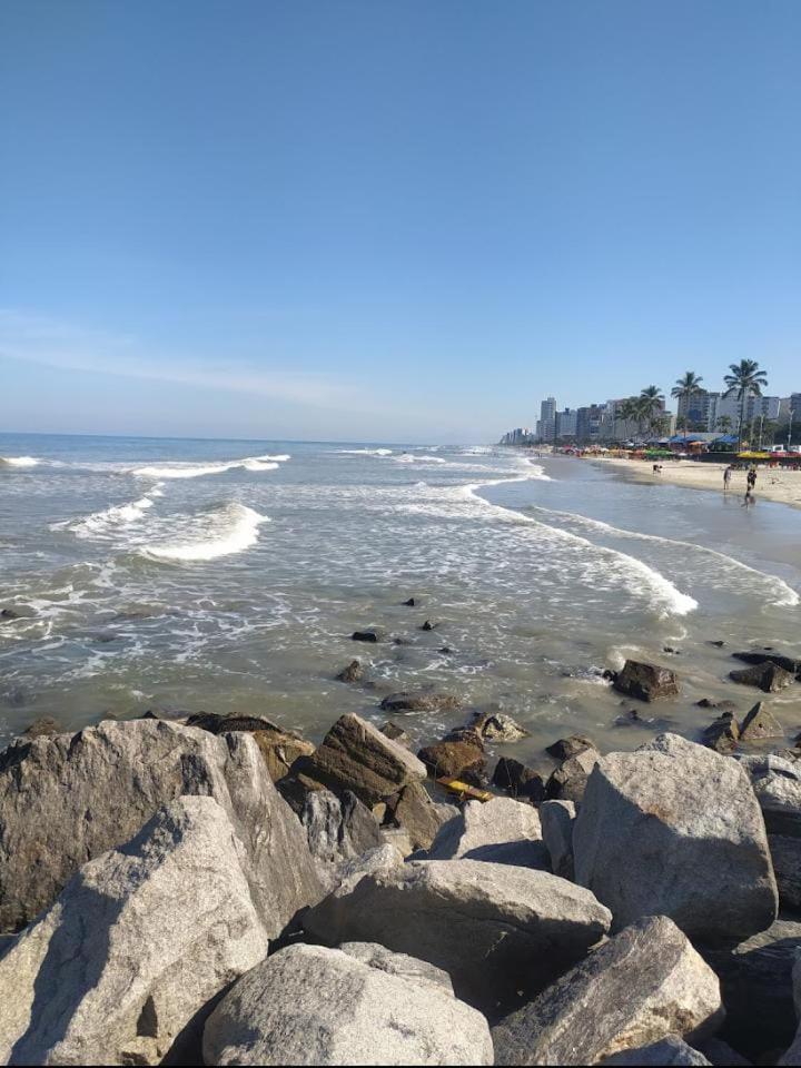 AP centro100 MTS da praia 2 andar escada e wifi