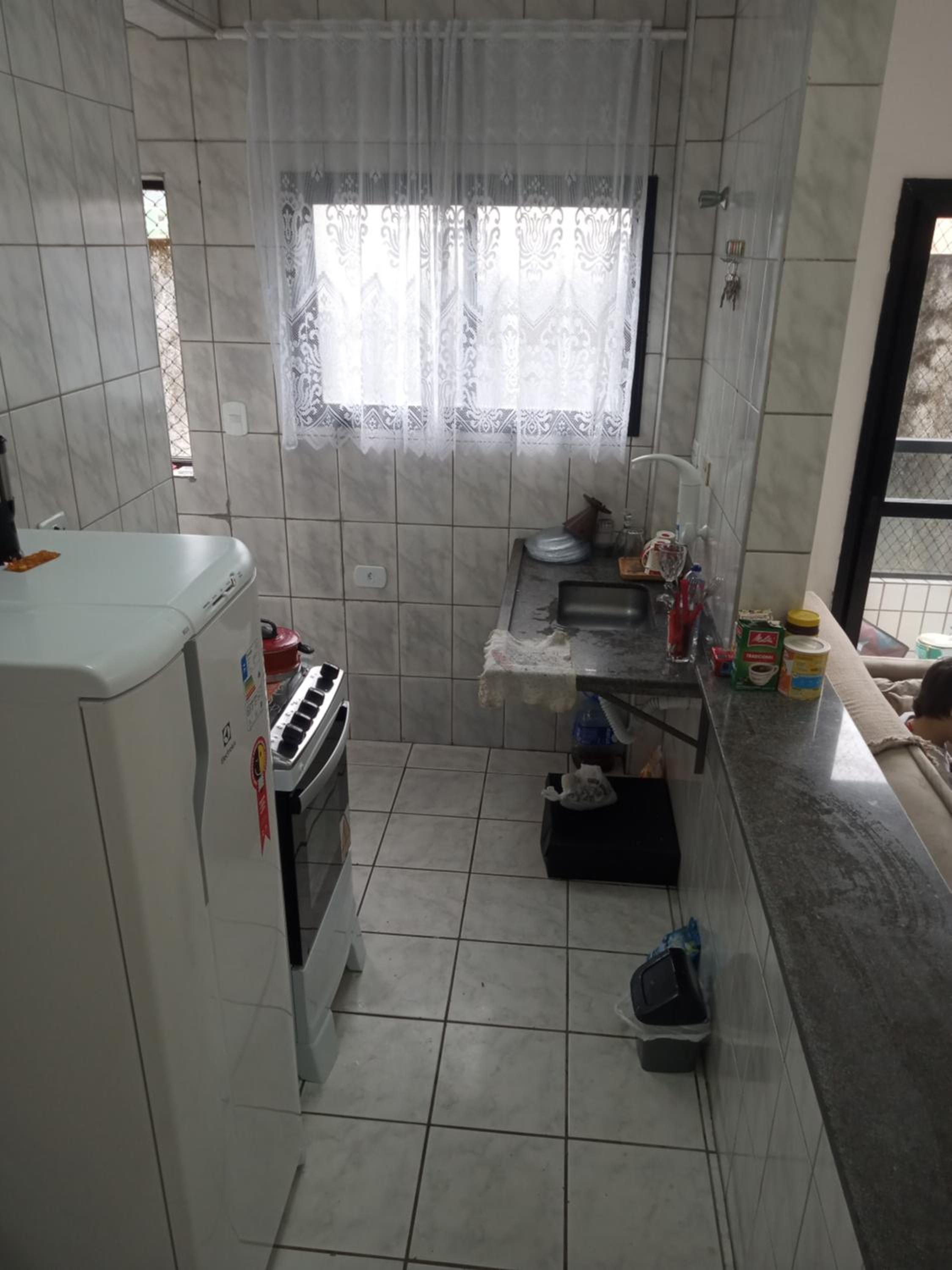 AP centro100 MTS da praia 2 andar escada e wifi